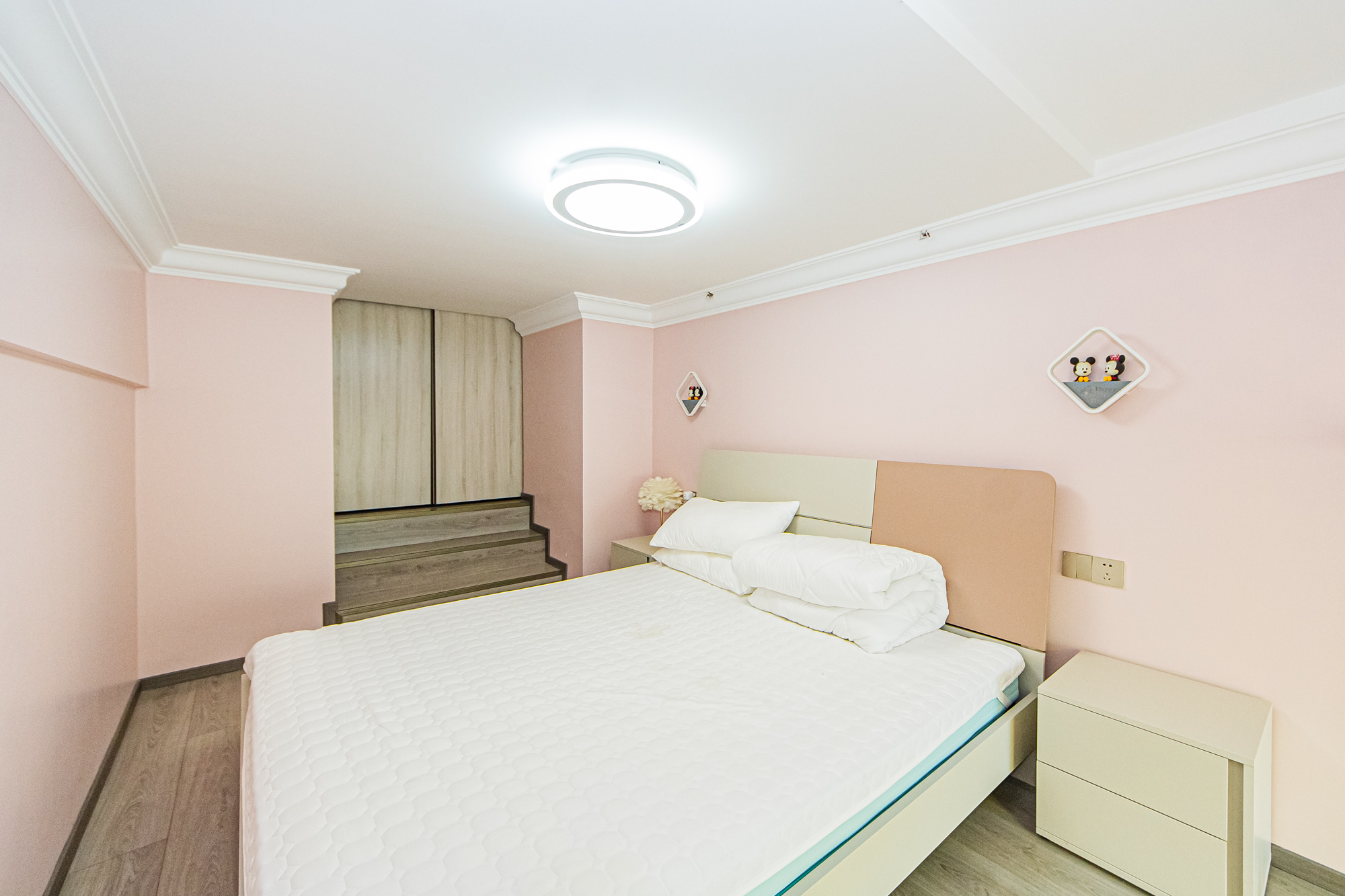 珠江花城好世界 1室1厅1卫 36.0万 珠江花城好世界 1室1厅1卫 36.0万卧室