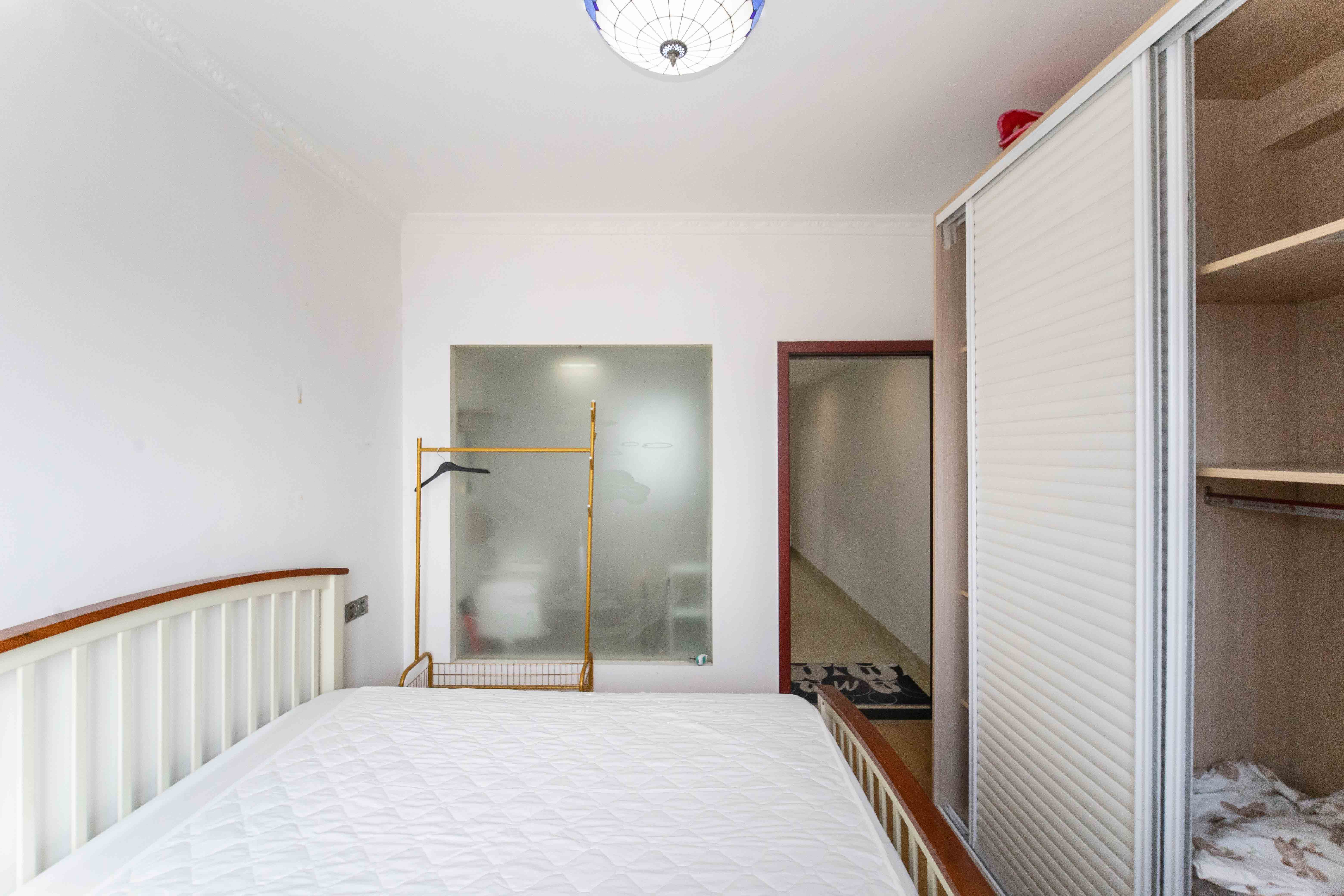 东方银座(东方摩卡) 1室1厅1卫 32.5万 东方银座(东方摩卡) 1室1厅1卫 32.5万卧室