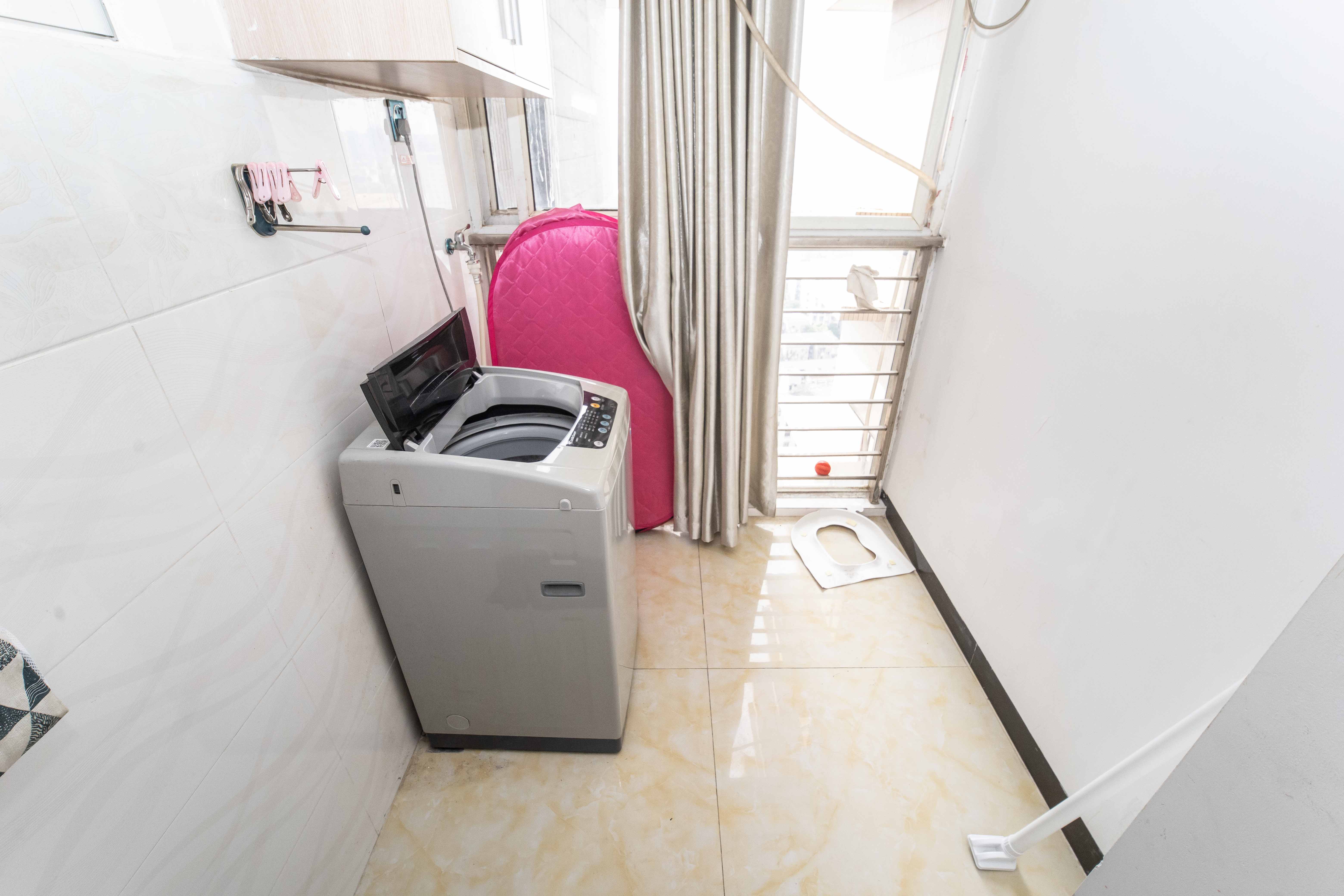 东方银座(东方摩卡) 1室1厅1卫 32.5万 东方银座(东方摩卡) 1室1厅1卫 32.5万阳台