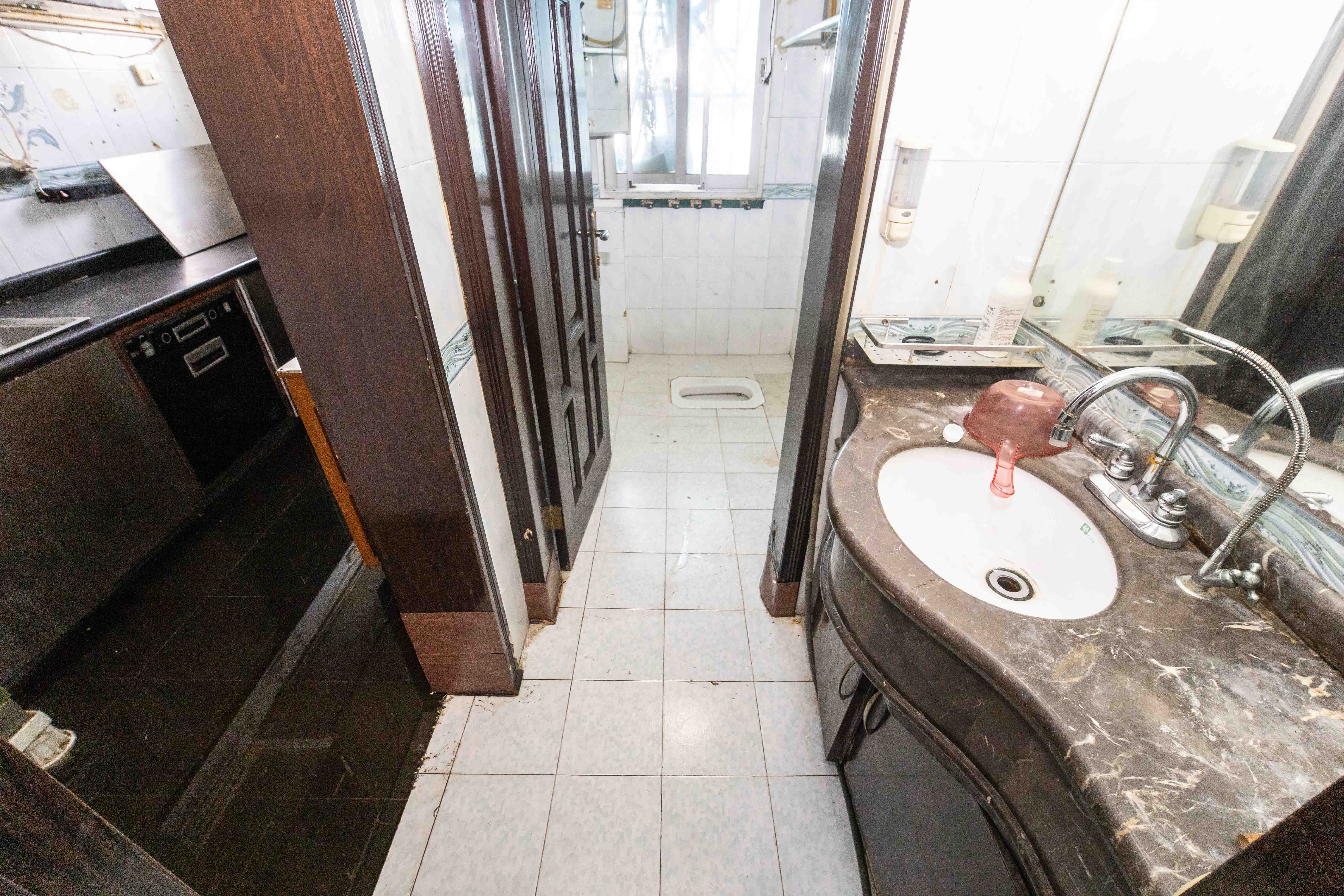 火星一片  4室2厅3卫    125.0万其他