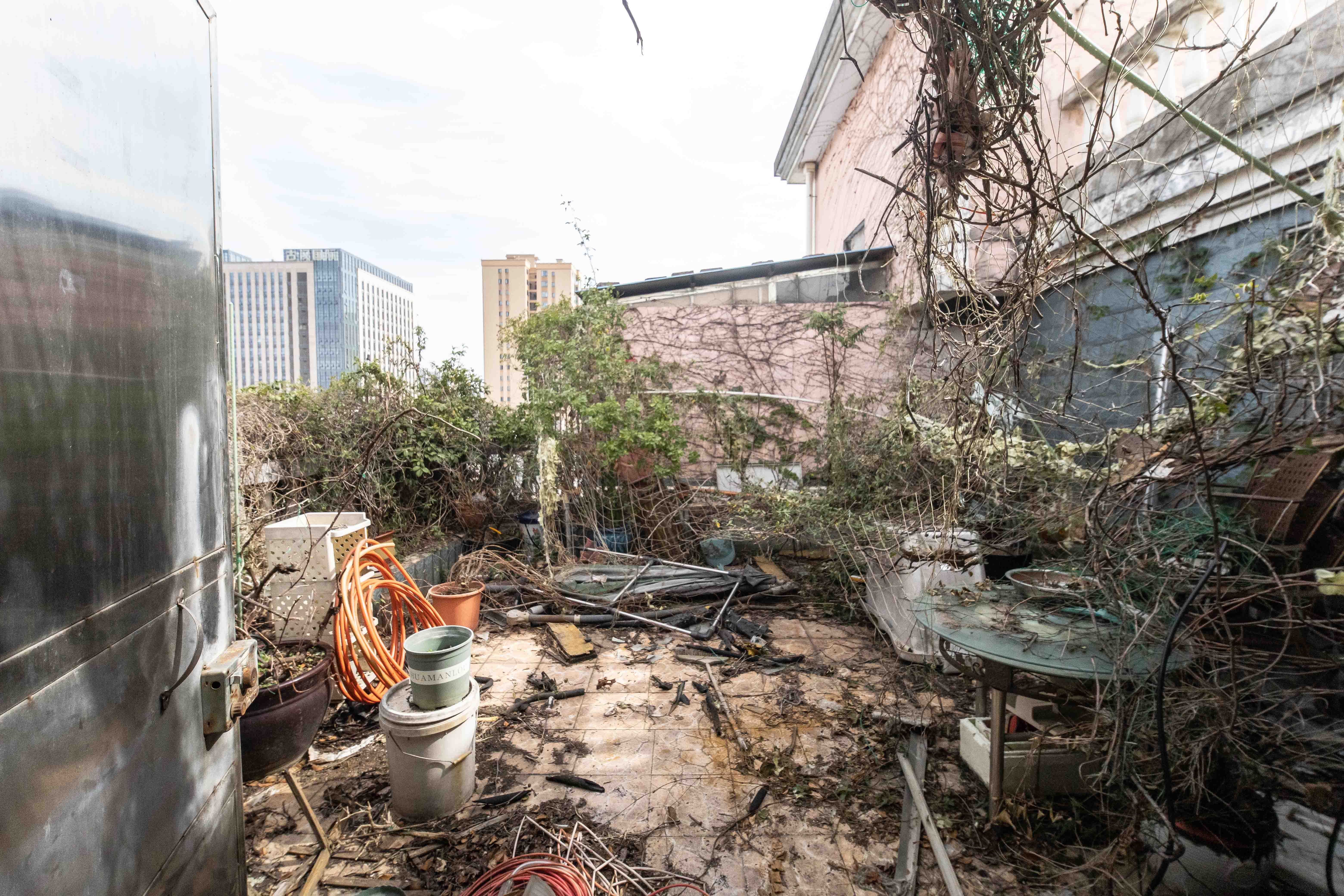 火星一片  4室2厅3卫    125.0万其他