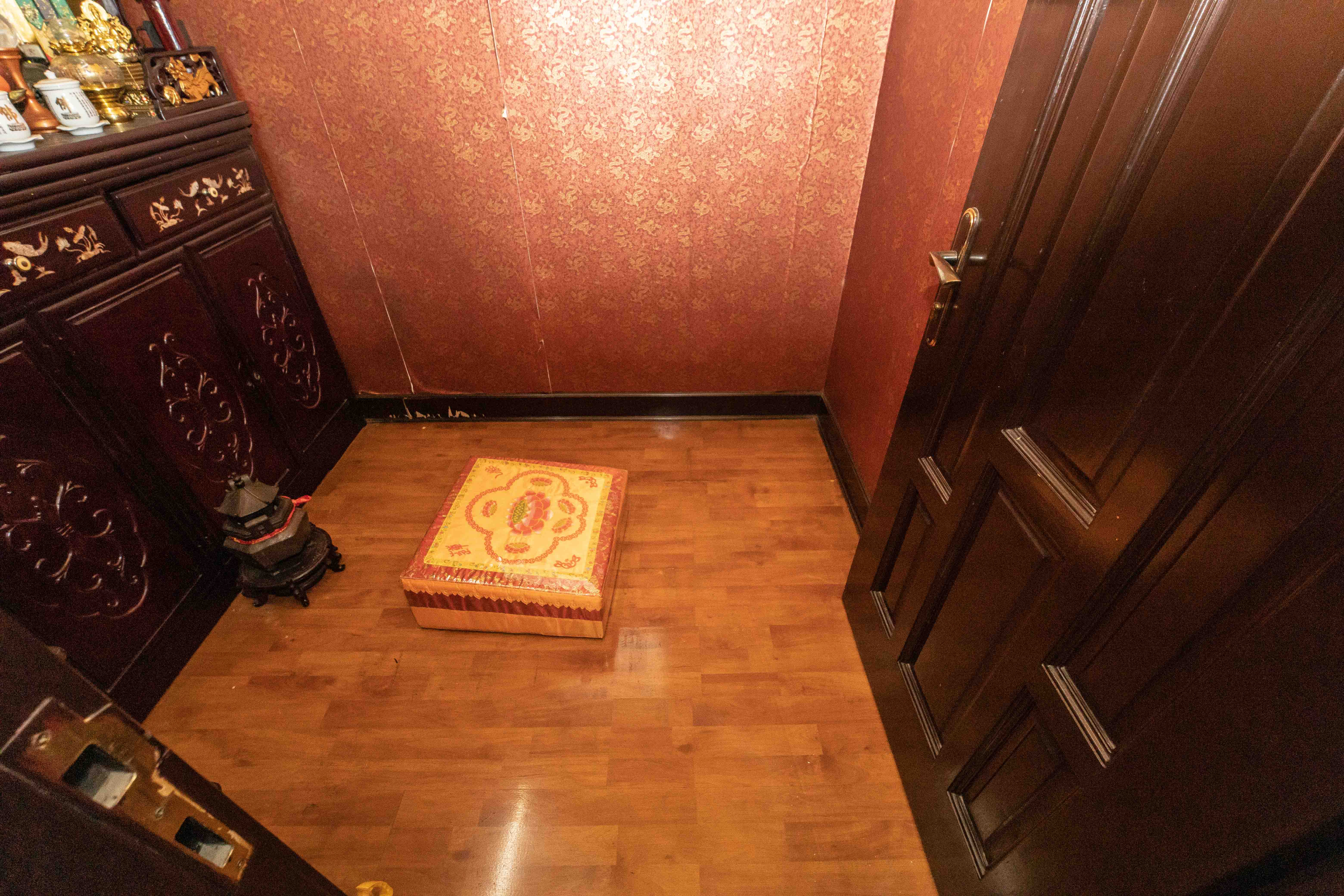 火星一片  4室2厅3卫    125.0万其他