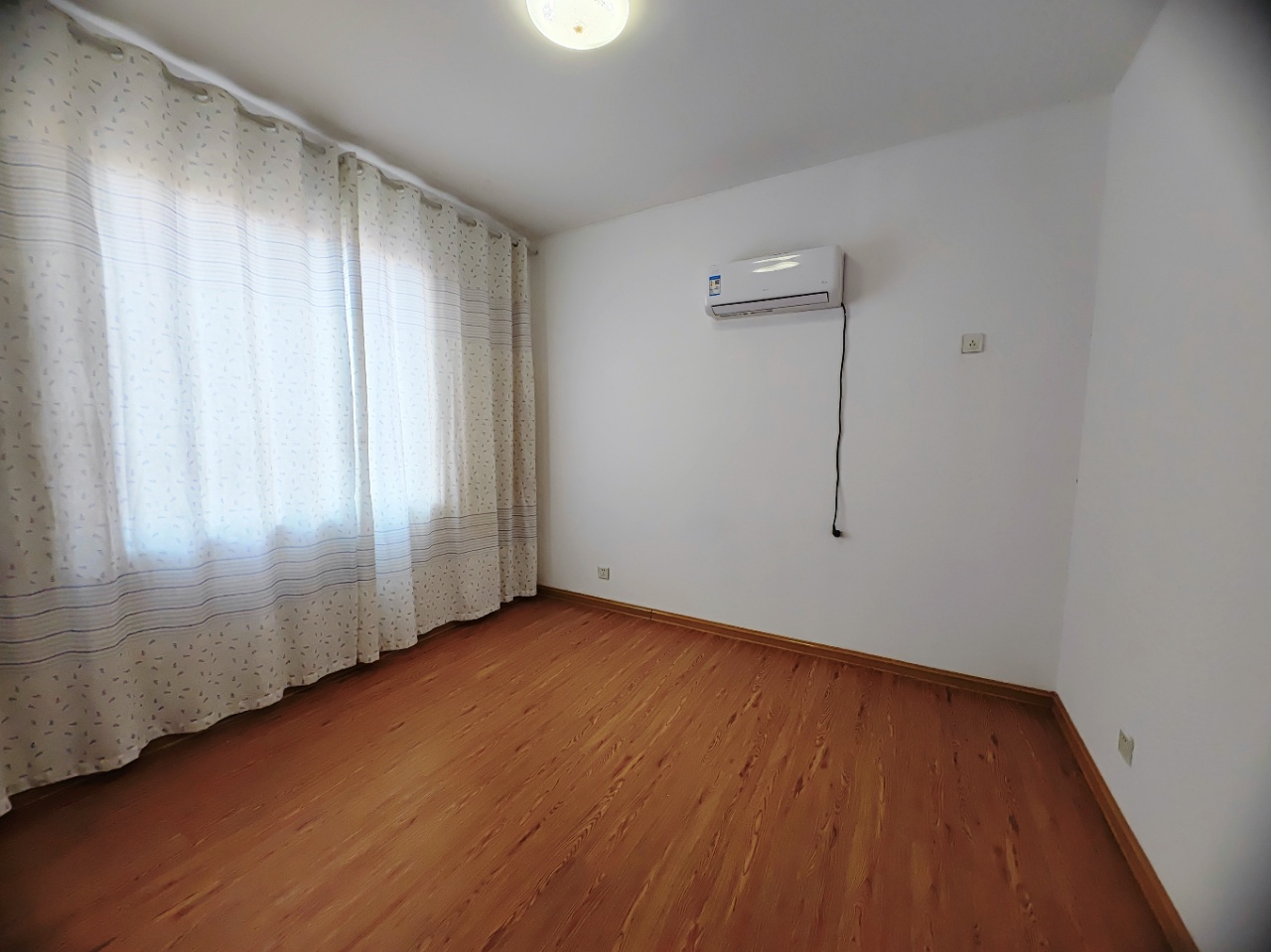 尚格名城花好悦园4期 4室2厅2卫 45.0万 尚格名城花好悦园4期 4室2厅2卫 45.0万室内图