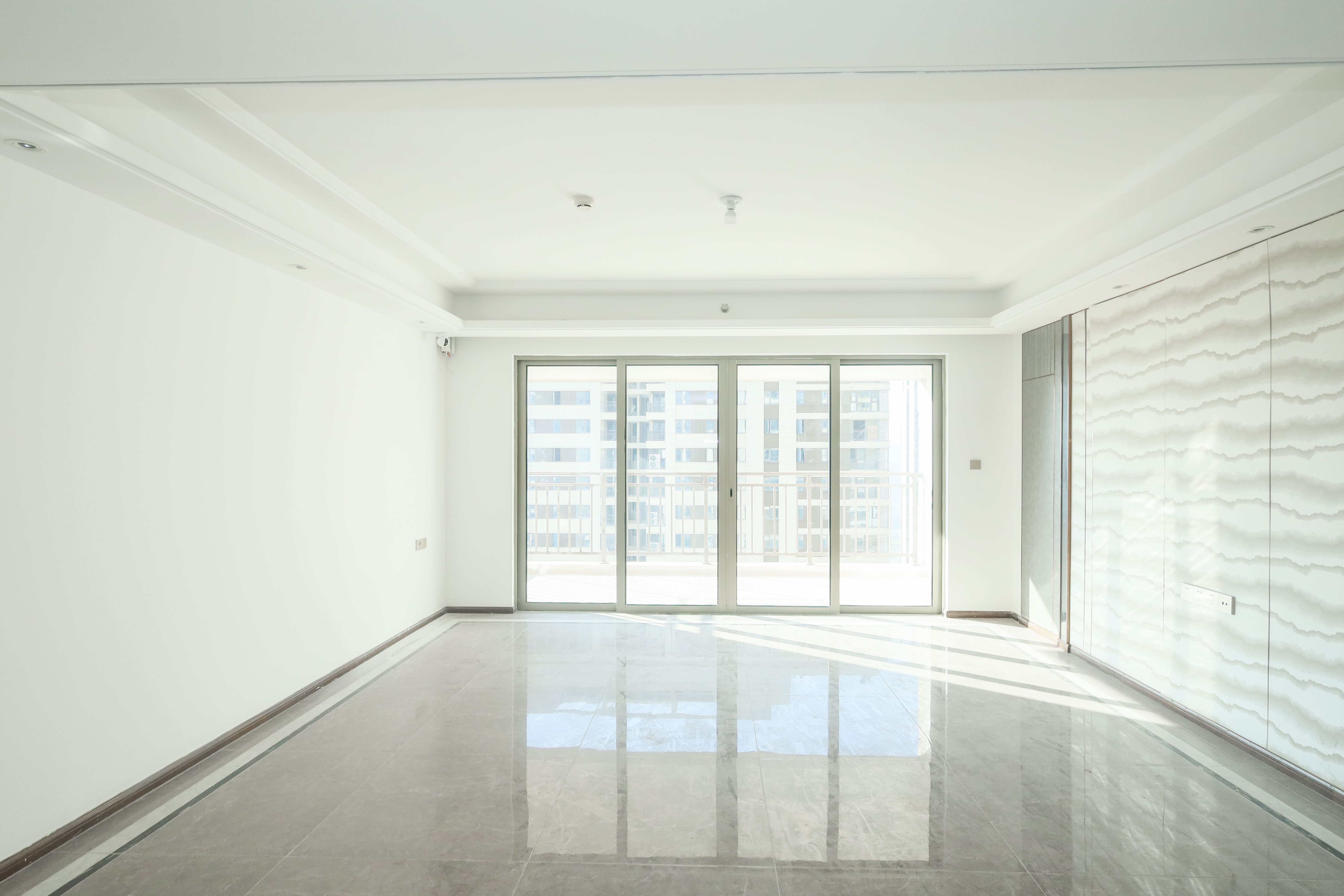 梅溪华府(新城金茂梦想华府) 4室2厅2卫 320.0万 梅溪华府(新城金茂梦想华府) 4室2厅2卫 320.0万客厅