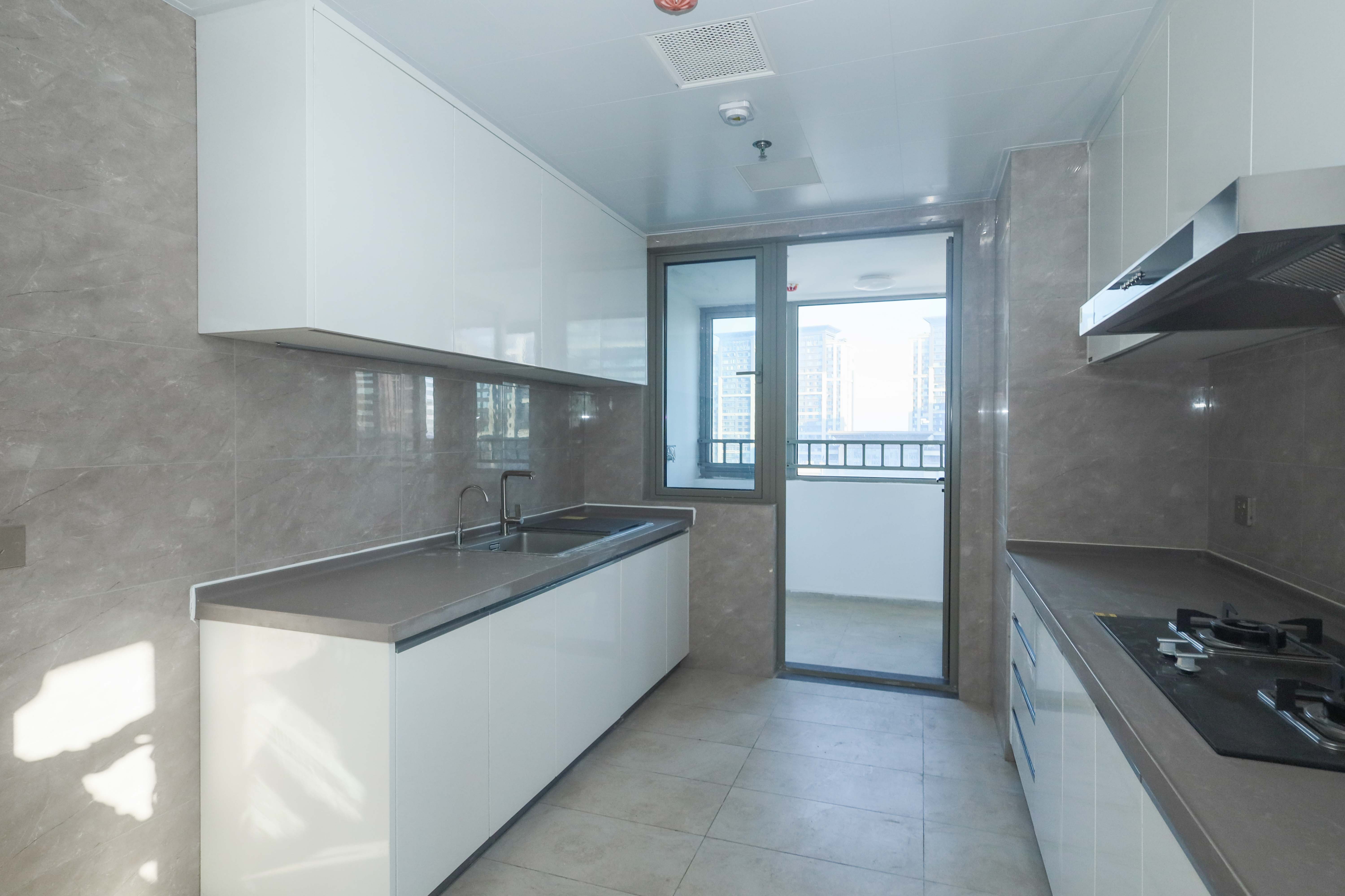 梅溪华府(新城金茂梦想华府) 4室2厅2卫 320.0万 梅溪华府(新城金茂梦想华府) 4室2厅2卫 320.0万厨房