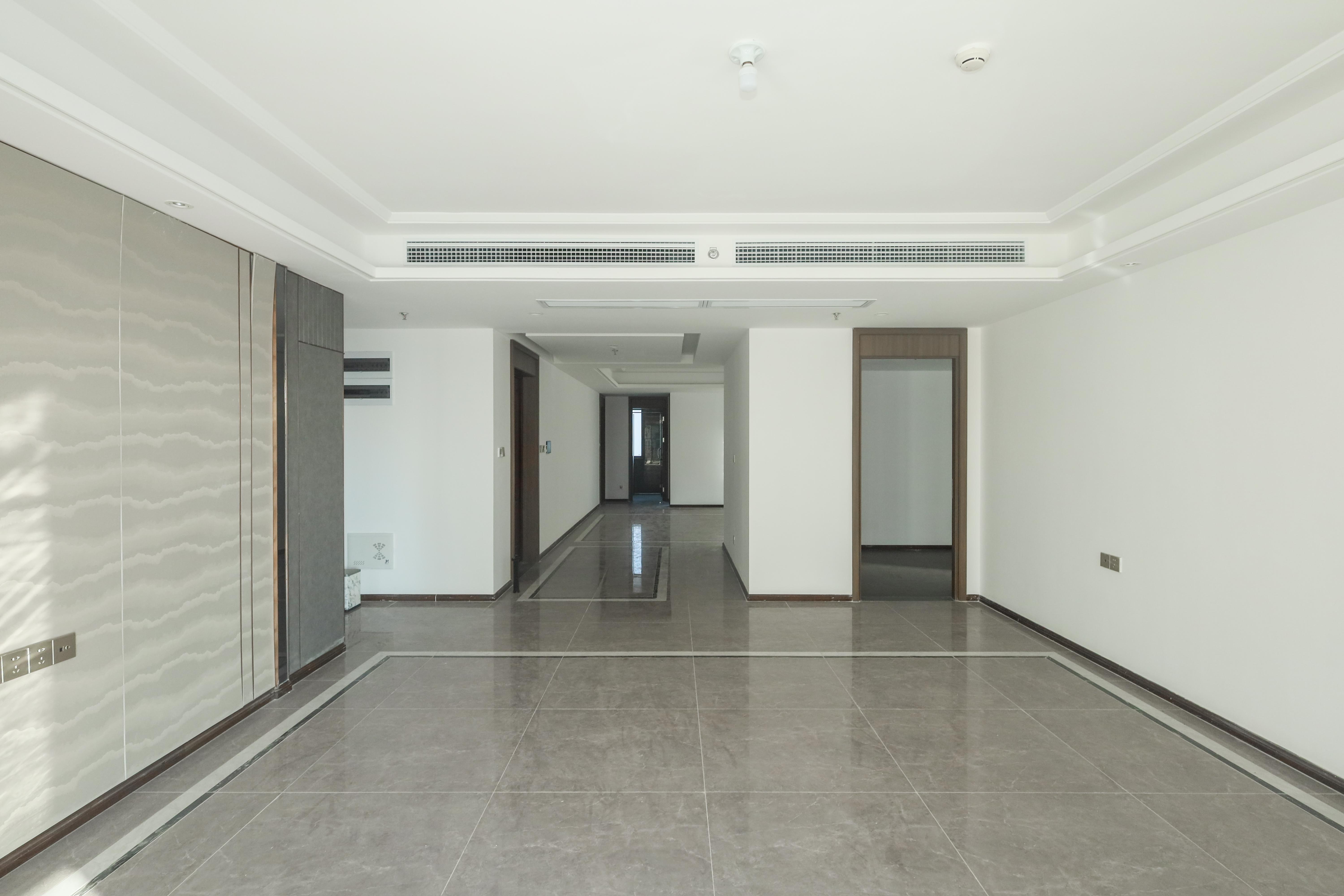 梅溪华府(新城金茂梦想华府) 4室2厅2卫 320.0万 梅溪华府(新城金茂梦想华府) 4室2厅2卫 320.0万客厅