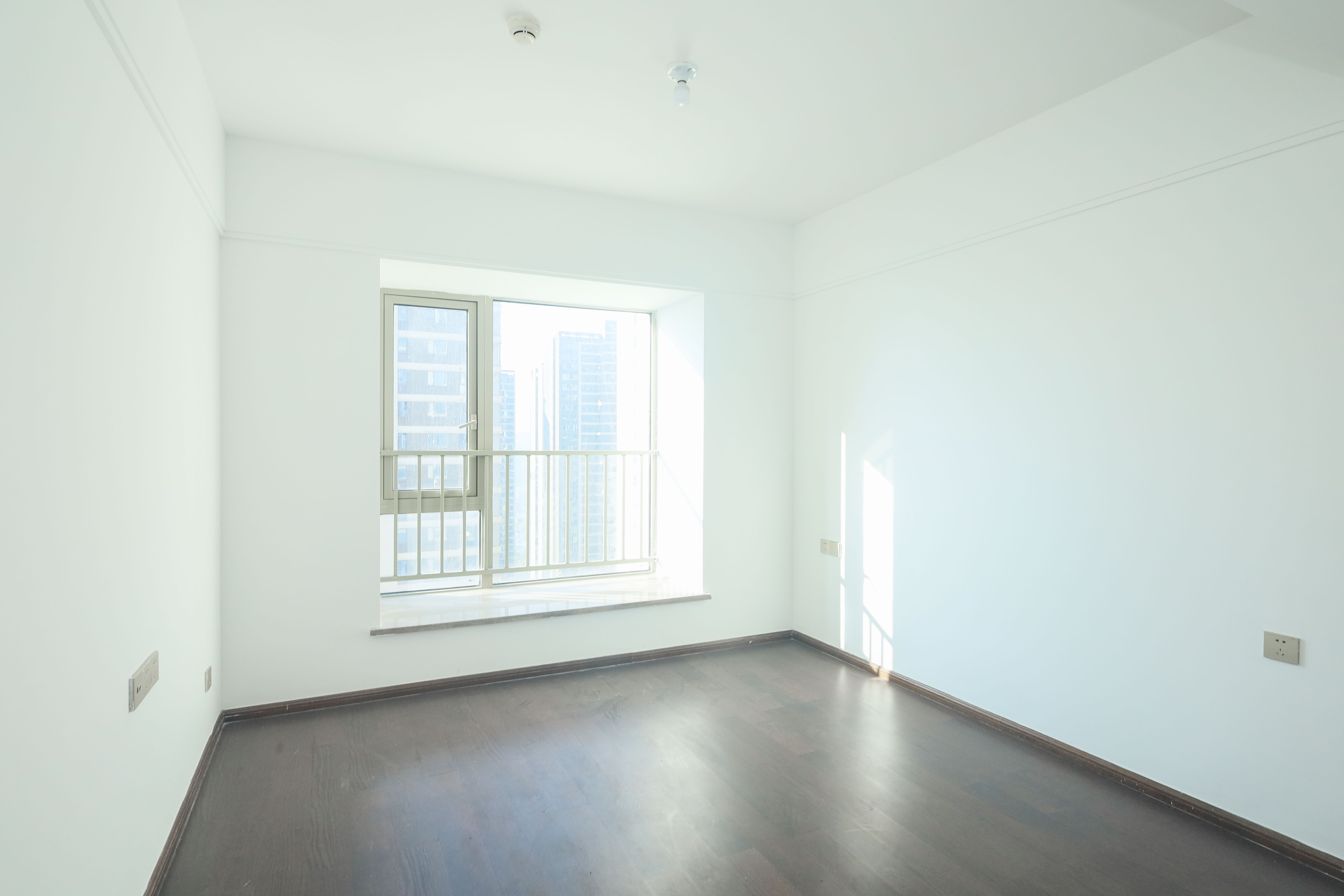 梅溪华府(新城金茂梦想华府) 4室2厅2卫 320.0万 梅溪华府(新城金茂梦想华府) 4室2厅2卫 320.0万卧室