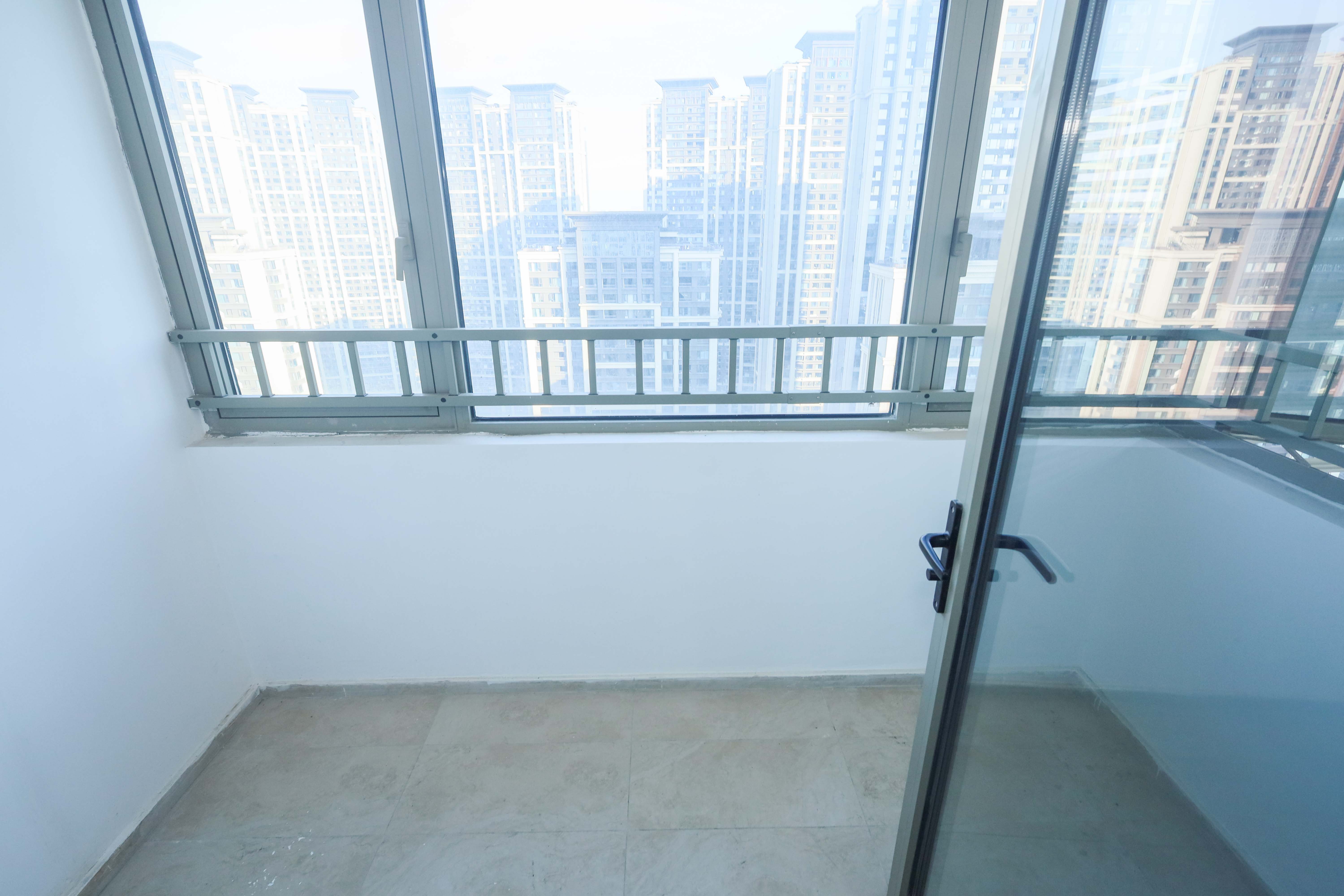 梅溪华府(新城金茂梦想华府) 4室2厅2卫 320.0万 梅溪华府(新城金茂梦想华府) 4室2厅2卫 320.0万阳台