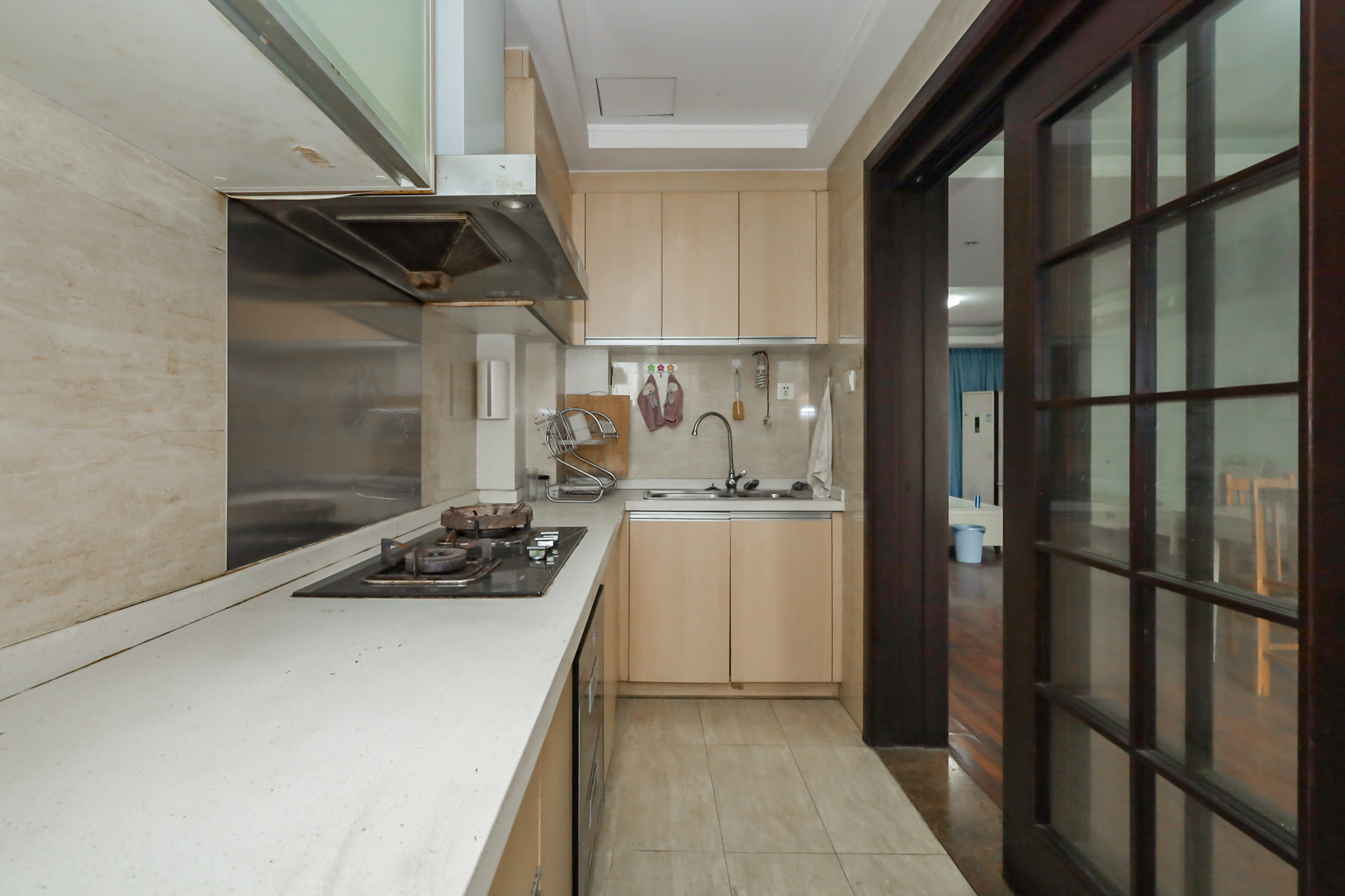 绿地中央广场  3室2厅2卫    145.0万 绿地中央广场  3室2厅2卫    145.0万厨房