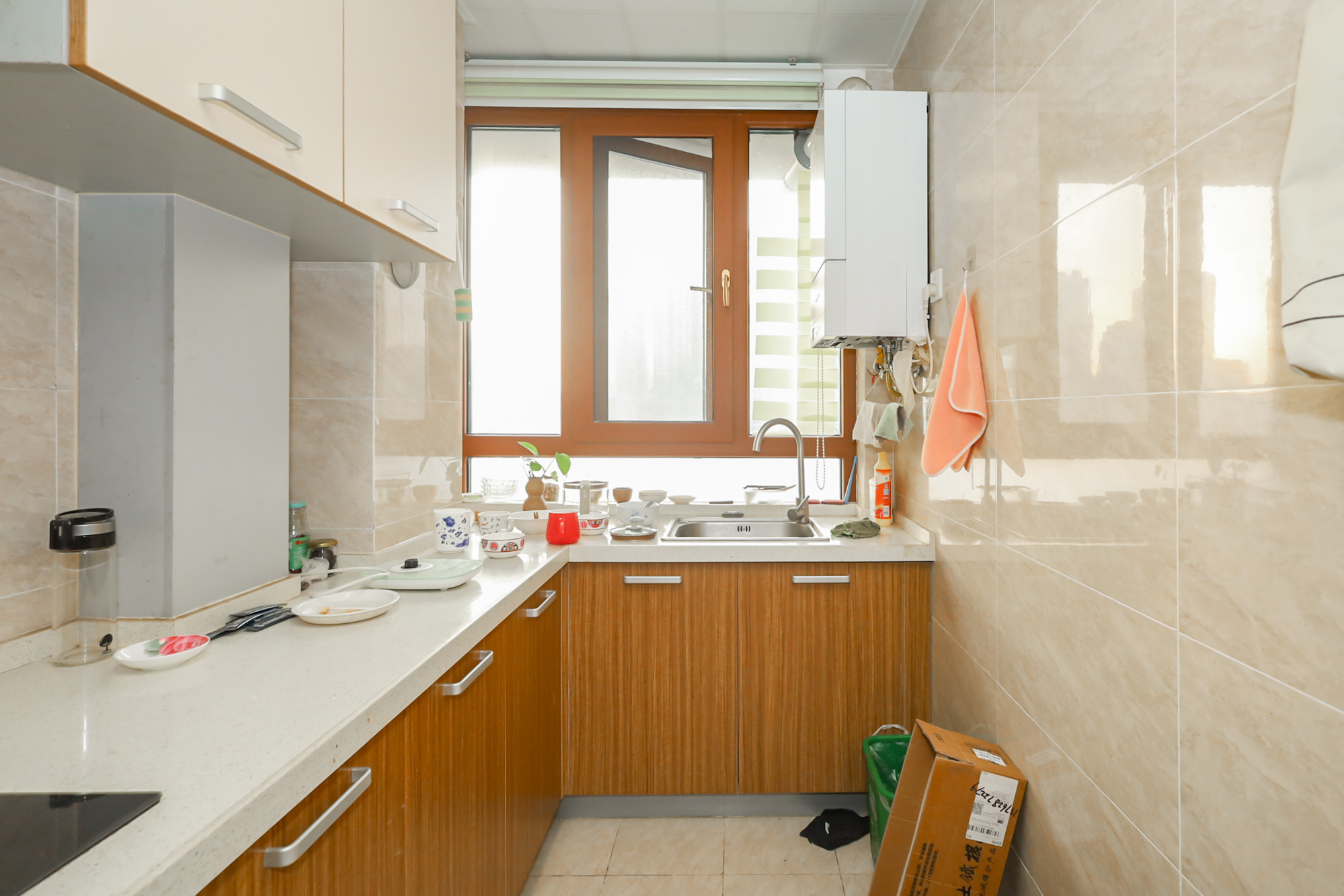 华韵城市海岸(城市水岸苑) 2室1厅1卫 67.5万 华韵城市海岸(城市水岸苑) 2室1厅1卫 67.5万厨房