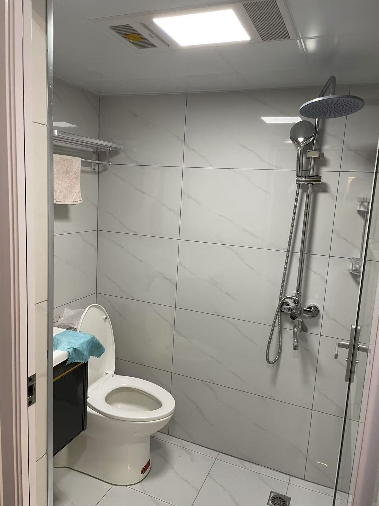 天鸿天府(天鸿中央大院) 1室2厅1卫 1800.0元/月 天鸿天府(天鸿中央大院) 1室2厅1卫 1800.0元/月室内图