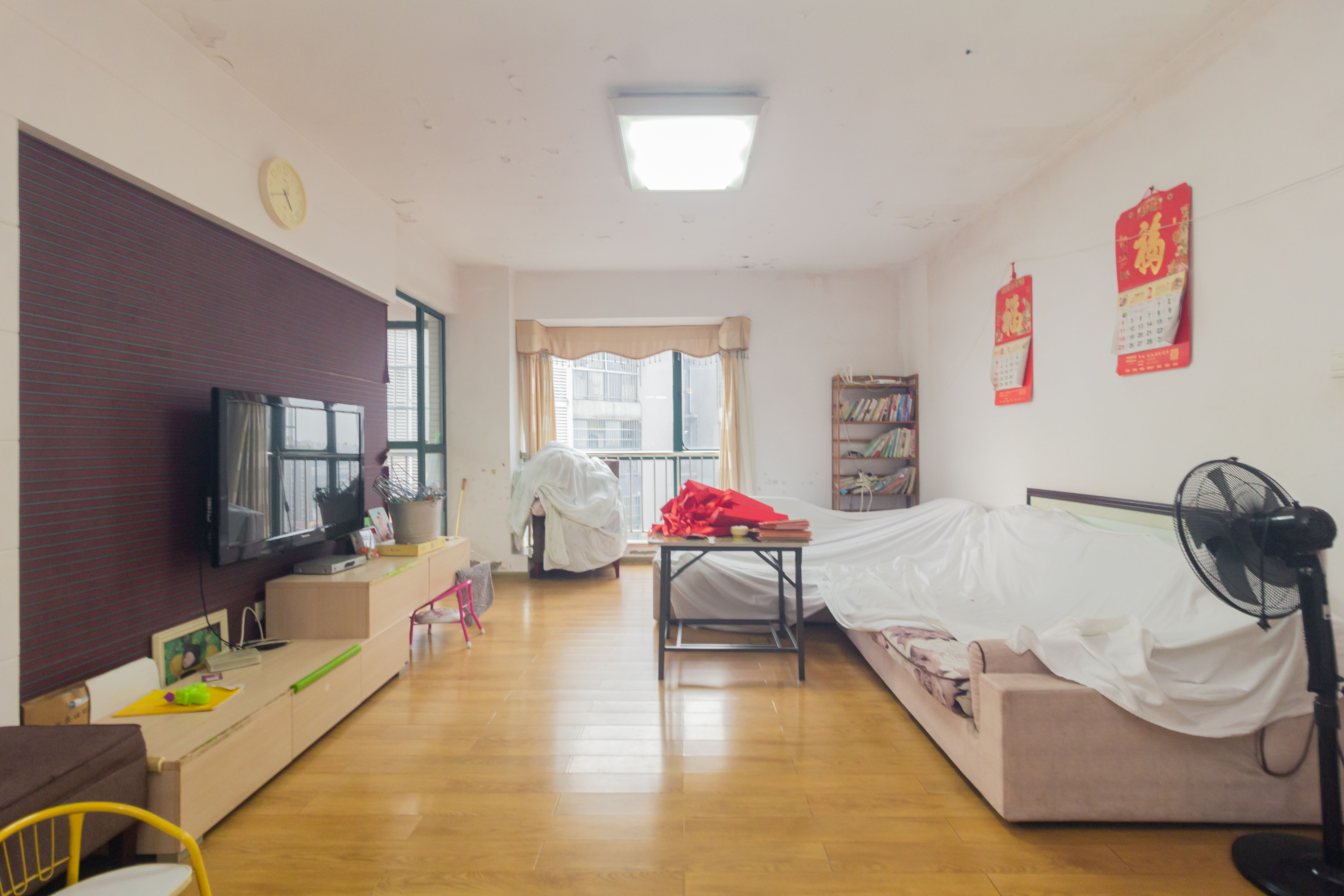 华天LOHO小镇  3室2厅2卫    56.8万 华天LOHO小镇  3室2厅2卫    56.8万客厅