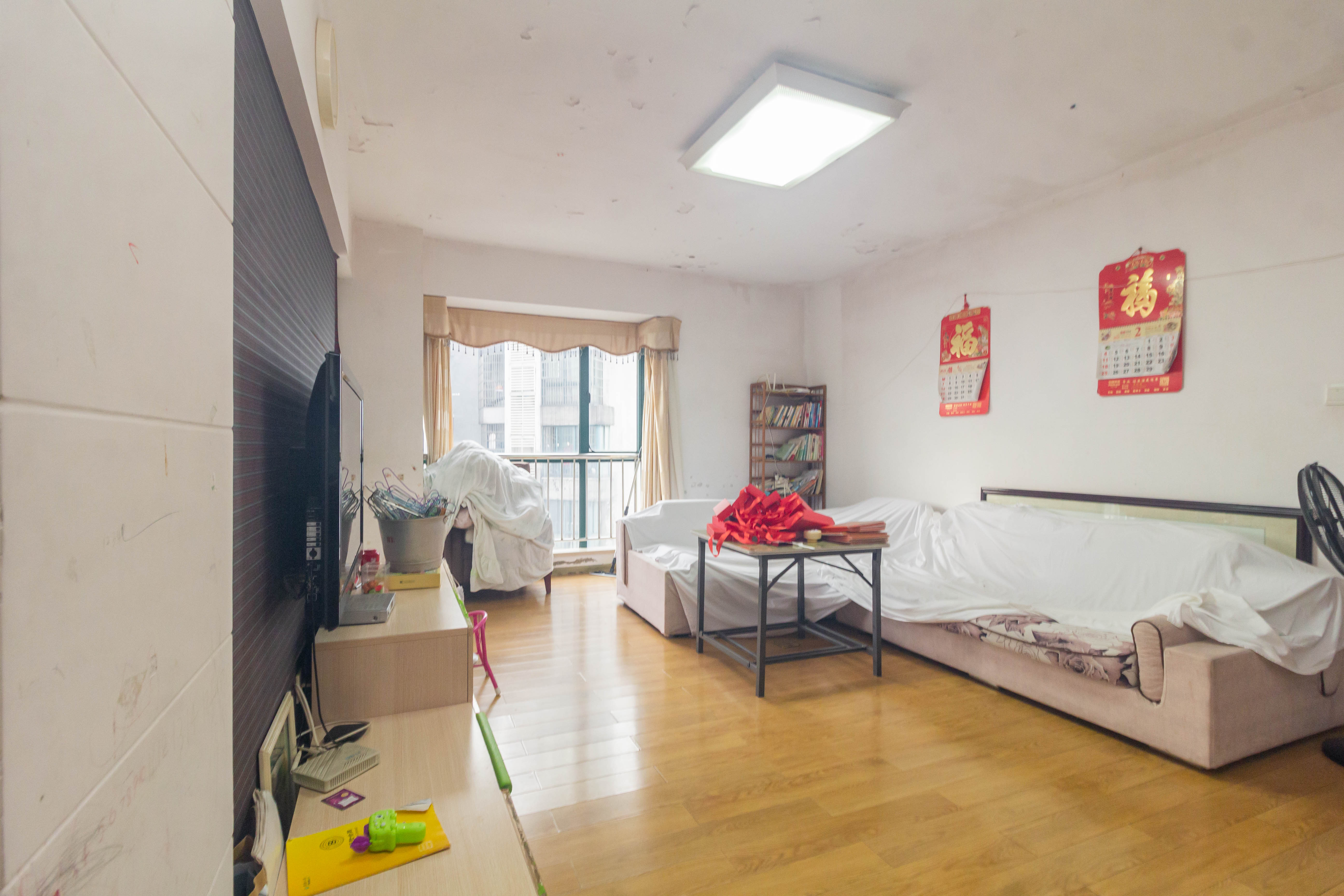 华天LOHO小镇  3室2厅2卫    56.8万 华天LOHO小镇  3室2厅2卫    56.8万客厅