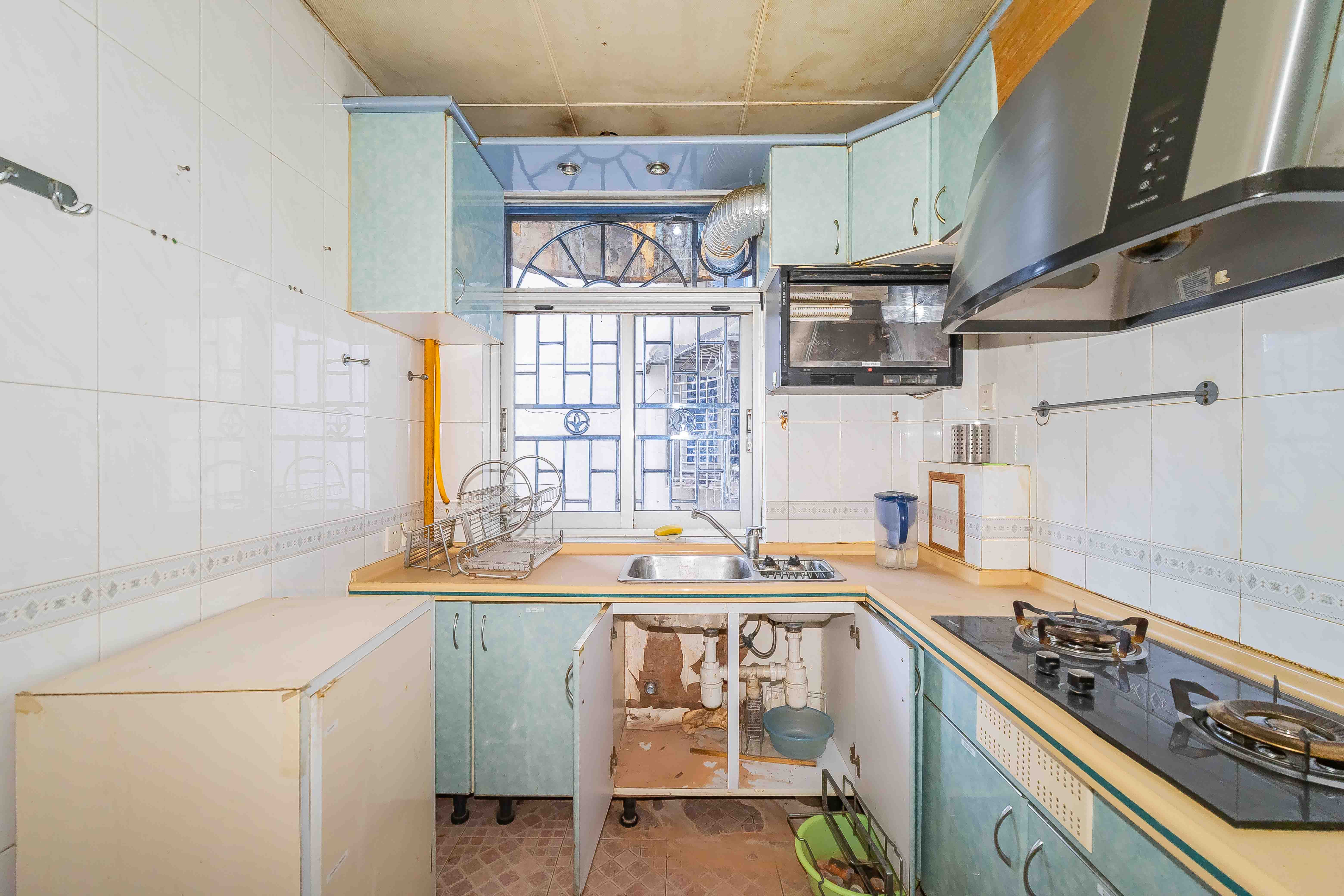 鸿园小区 3室2厅2卫 108.0万 鸿园小区 3室2厅2卫 108.0万厨房