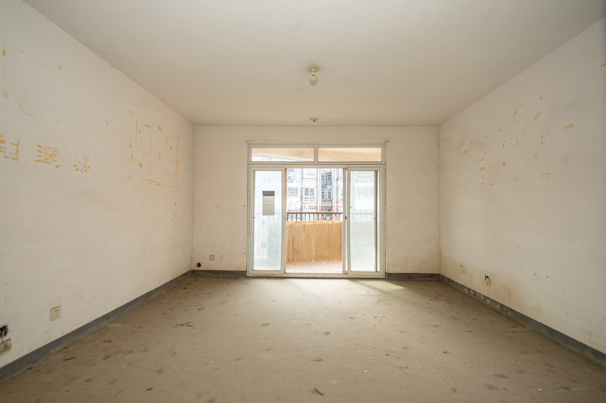 晶华美地  3室2厅2卫    69.8万 晶华美地  3室2厅2卫    69.8万客厅