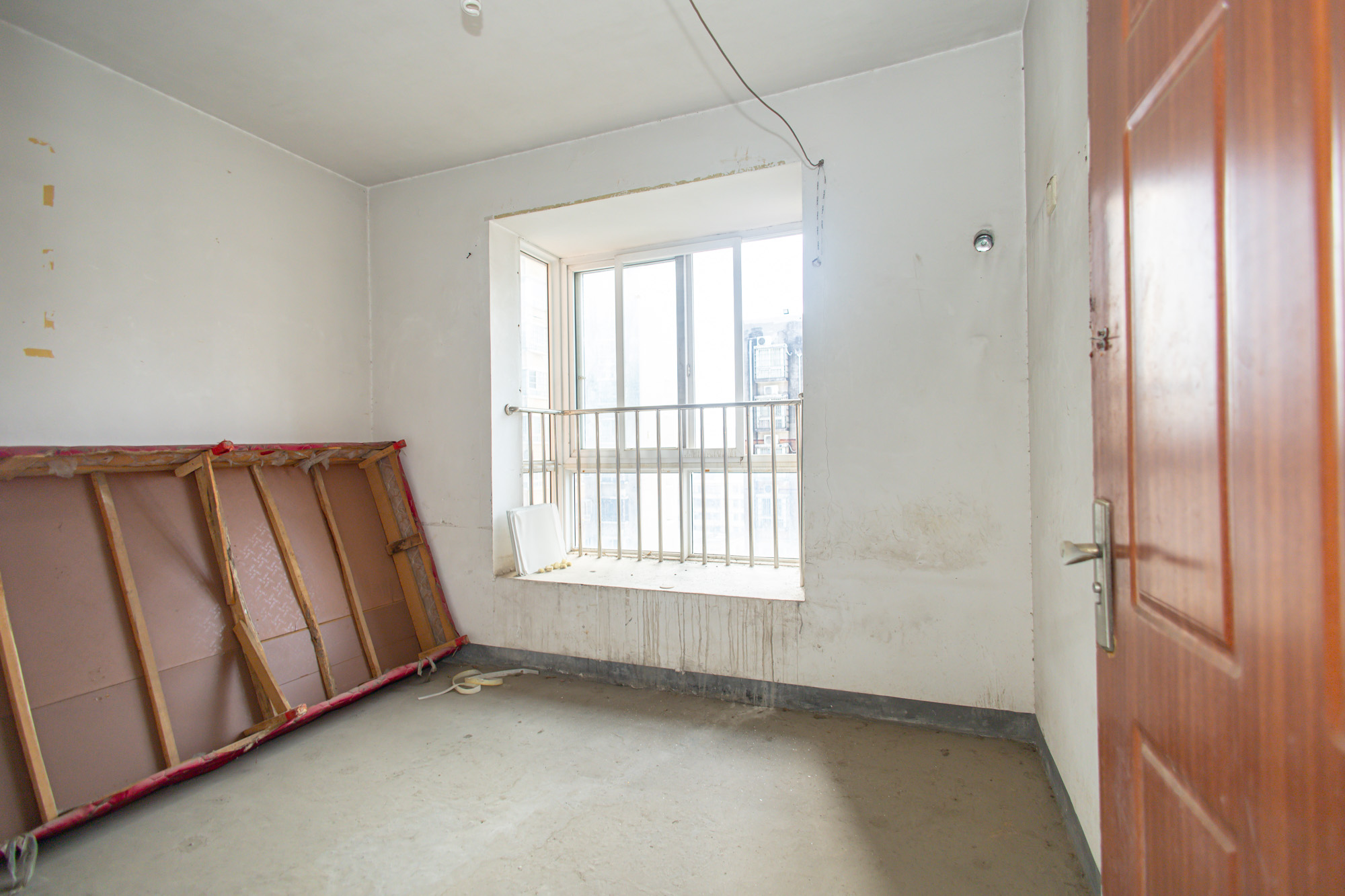 晶华美地  3室2厅2卫    69.8万 晶华美地  3室2厅2卫    69.8万卧室