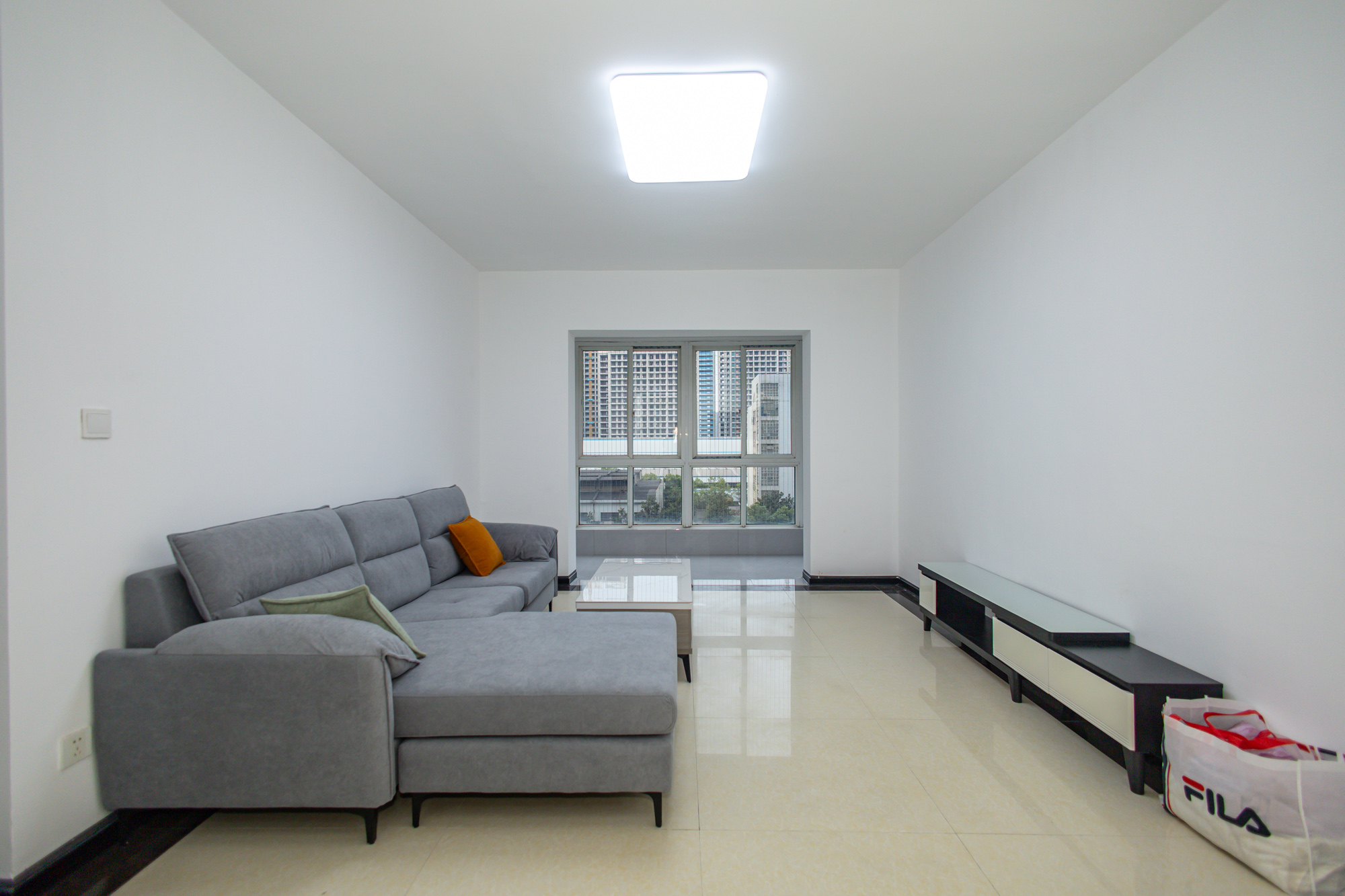 时代星城 3室2厅2卫 59.69万 时代星城 3室2厅2卫 59.69万客厅