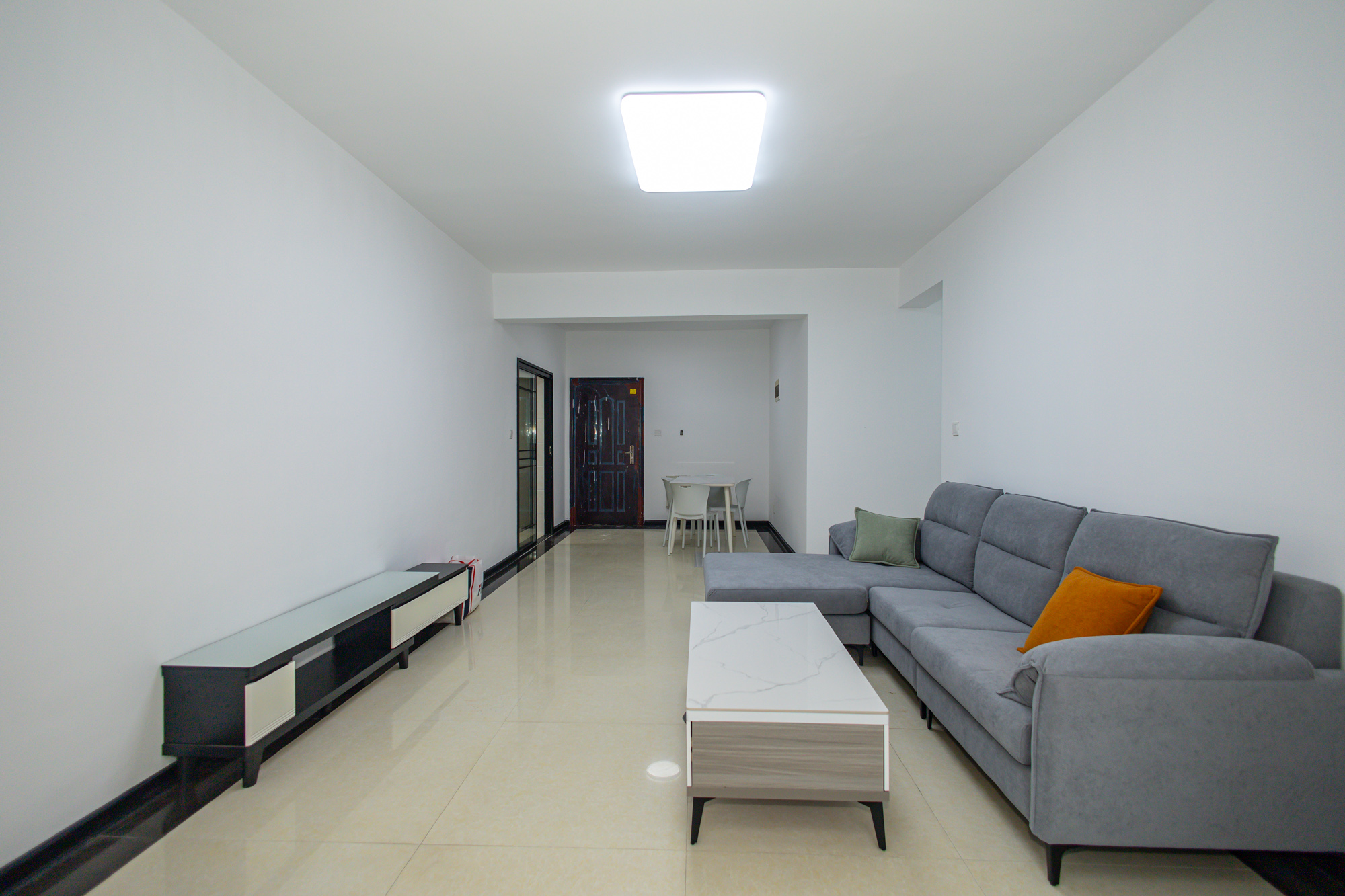 时代星城 3室2厅2卫 59.69万 时代星城 3室2厅2卫 59.69万客厅