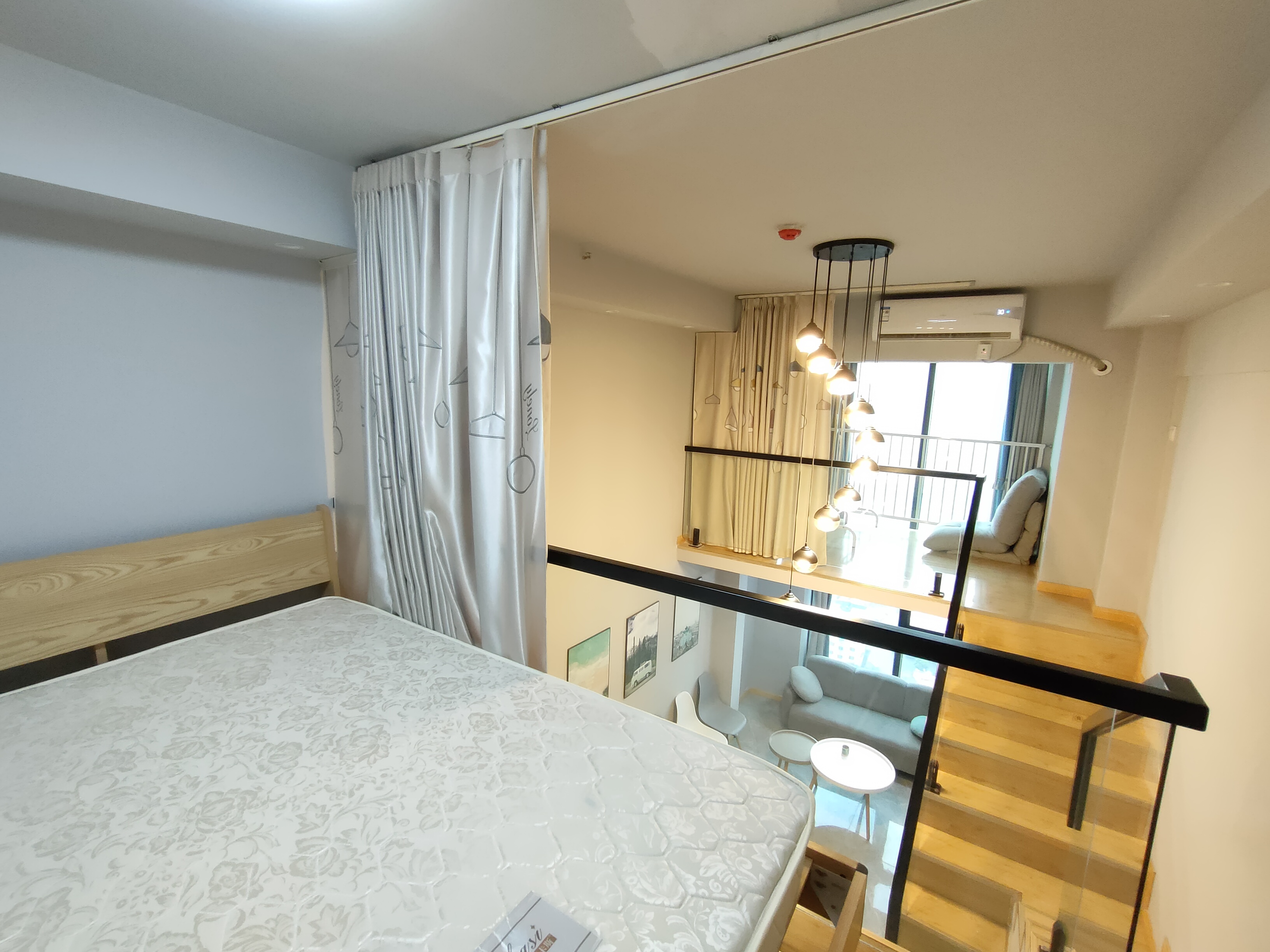 東盈商業(yè)廣場(chǎng)（華泉城市廣場(chǎng)）  2室1廳1衛(wèi)    2600.0元/月室內(nèi)圖