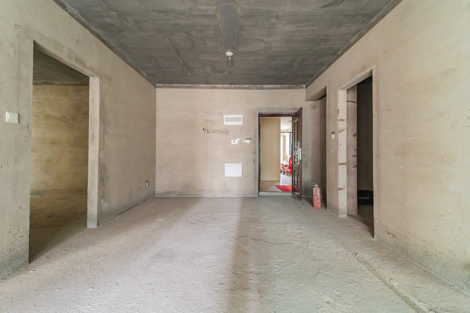 中建悦和城  3室2厅2卫   98.00万客厅