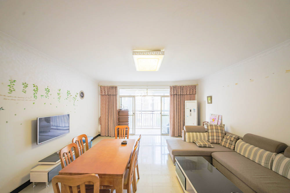 柠檬丽都  4室2厅2卫    123.5万