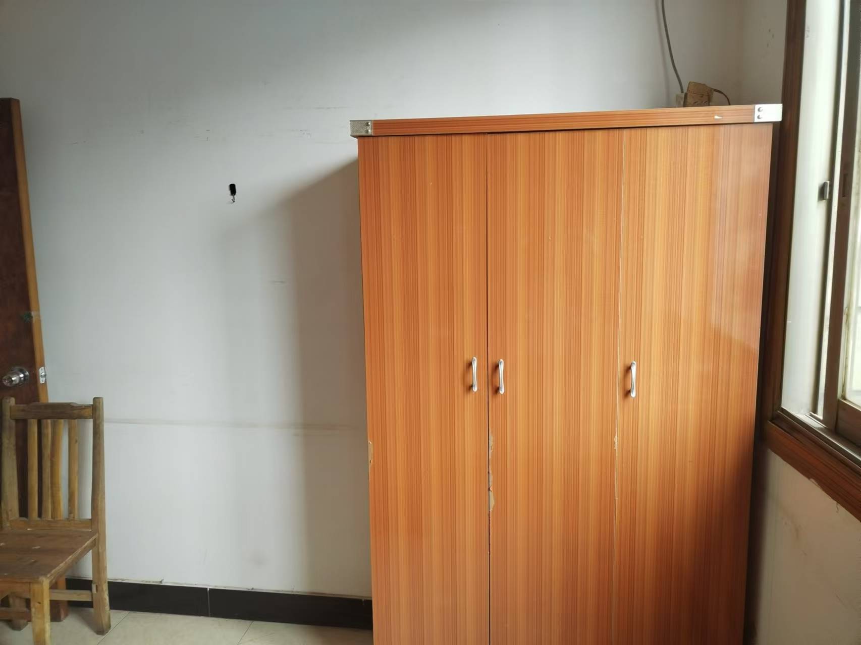 洞井商贸城 1室1厅1卫 1000.0元/月 洞井商贸城 1室1厅1卫 1000.0元/月室内图