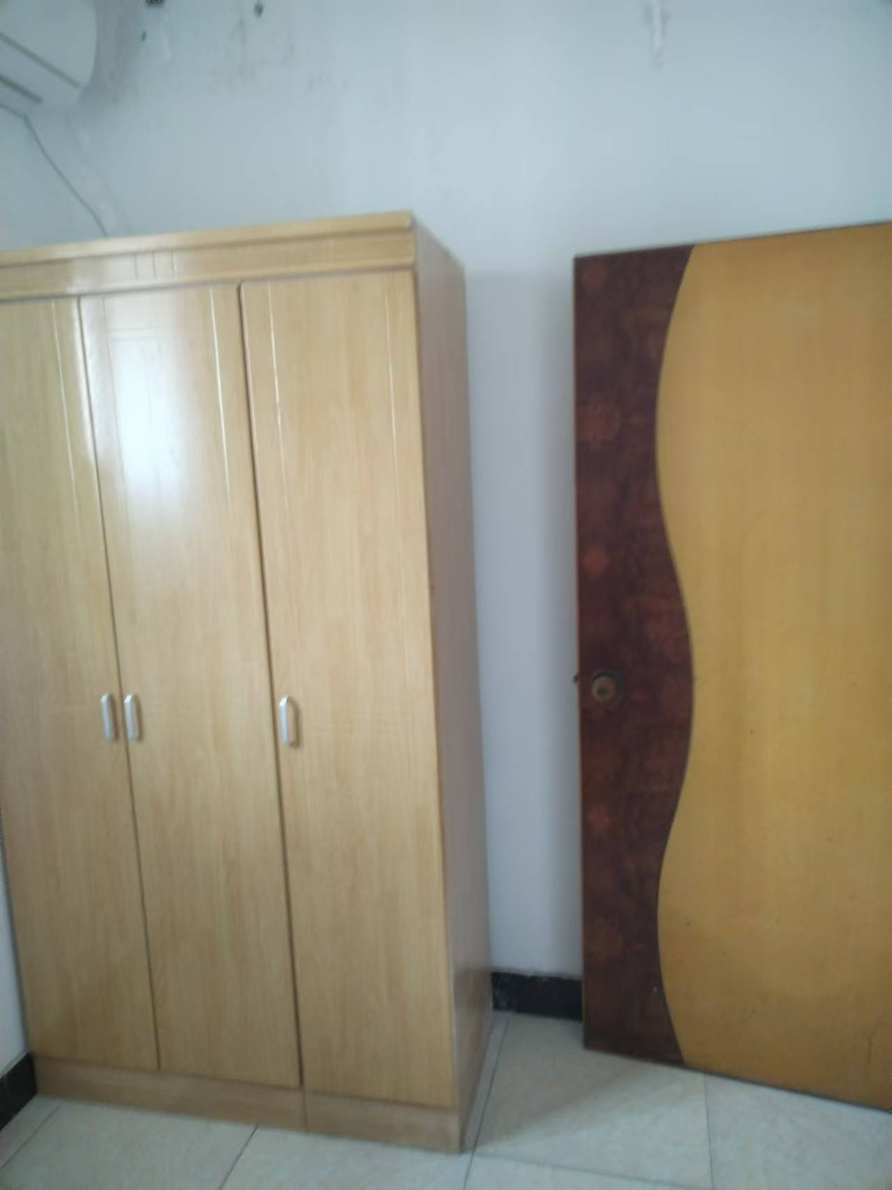 洞井商贸城 1室1厅1卫 1000.0元/月 洞井商贸城 1室1厅1卫 1000.0元/月室内图