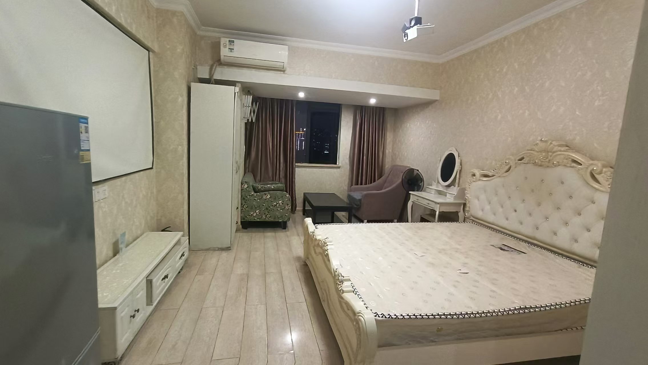 五江天街北区 1室1厅1卫 1500.0元/月 五江天街北区 1室1厅1卫 1500.0元/月室内图