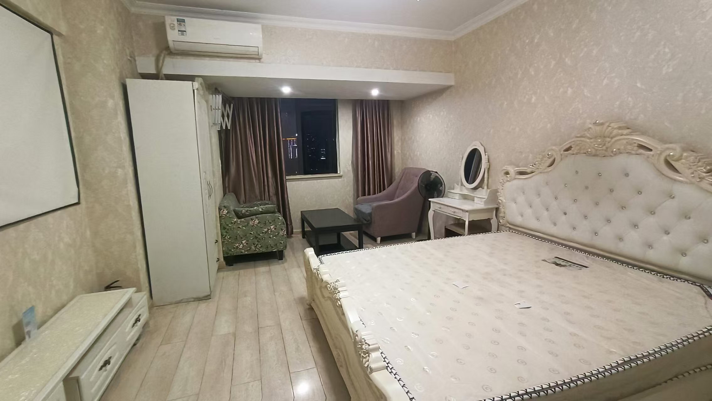 五江天街北区 1室1厅1卫 1500.0元/月 五江天街北区 1室1厅1卫 1500.0元/月室内图