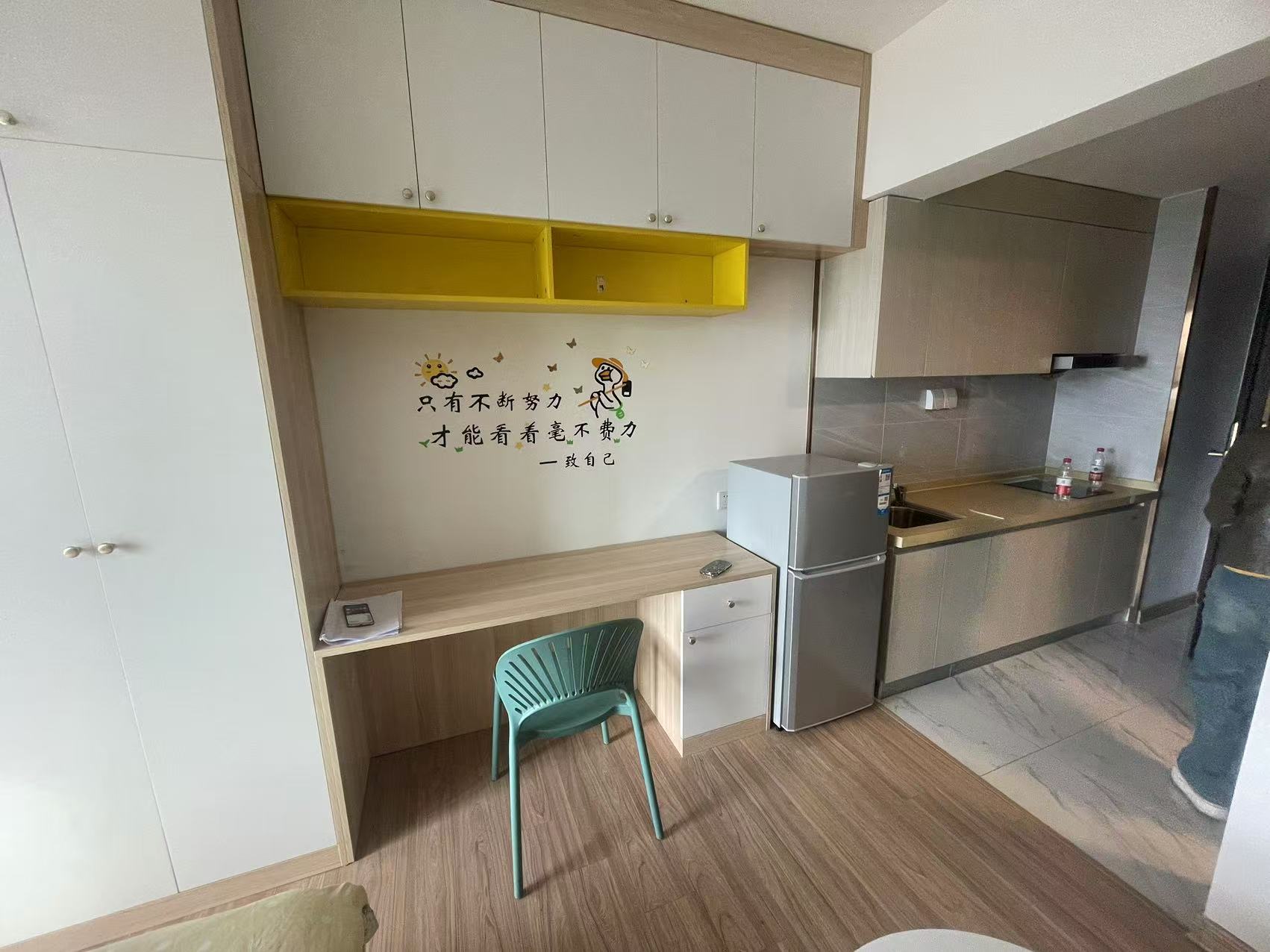 新长海漓湘悦  1室1厅1卫    1400.0元/月 新长海漓湘悦  1室1厅1卫    1400.0元/月室内图