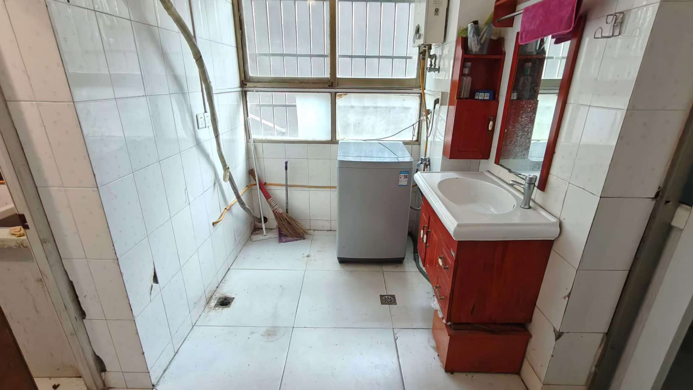 书院路散盘  3室2厅1卫    2500.0元/月 书院路散盘  3室2厅1卫    2500.0元/月室内图