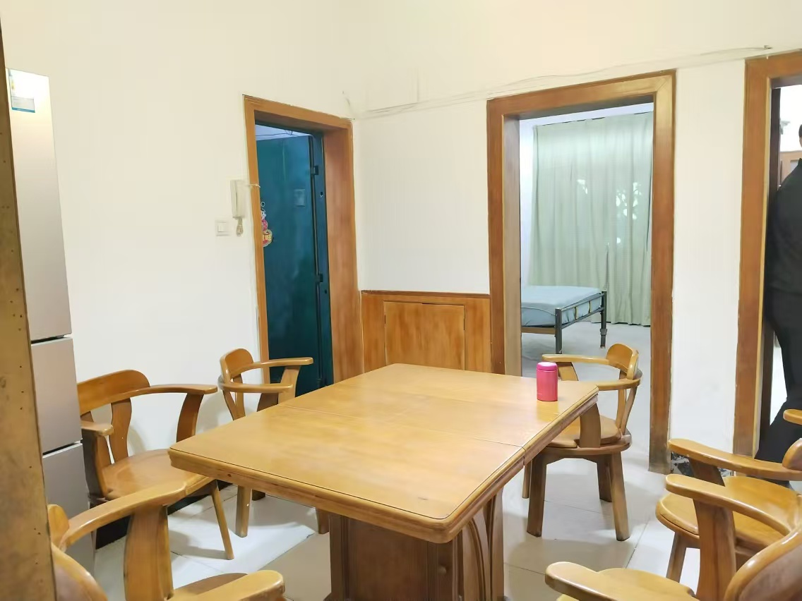 书院路散盘  3室2厅1卫    2500.0元/月 书院路散盘  3室2厅1卫    2500.0元/月室内图