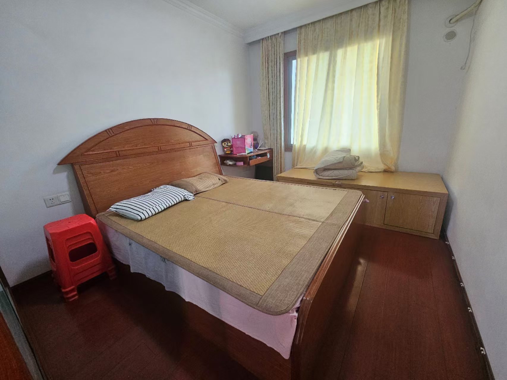 大立小区 1室1厅3卫 1000.0元/月 大立小区 1室1厅3卫 1000.0元/月室内图