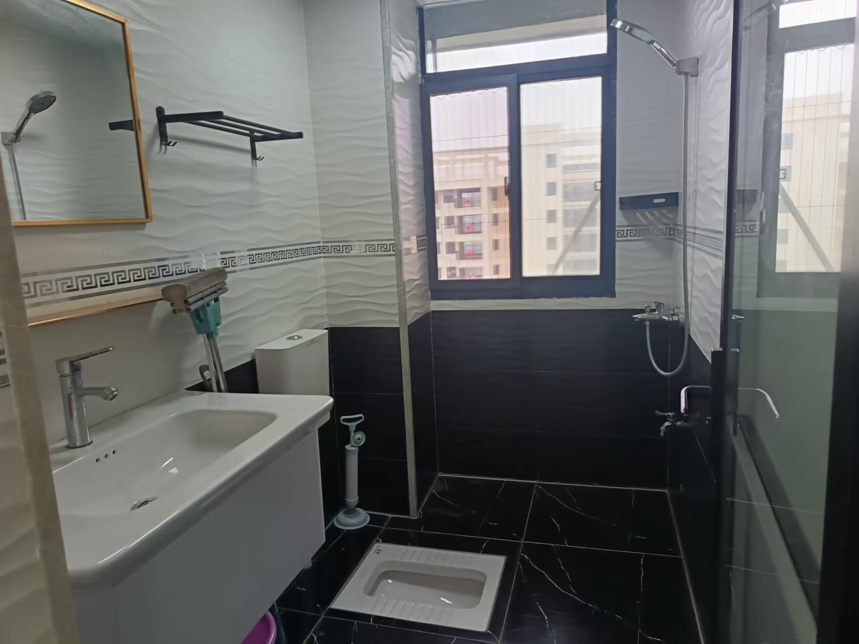 书香名邸二期:SOHO银座 3室2厅2卫 2200.0元/月 书香名邸二期:SOHO银座 3室2厅2卫 2200.0元/月户型图