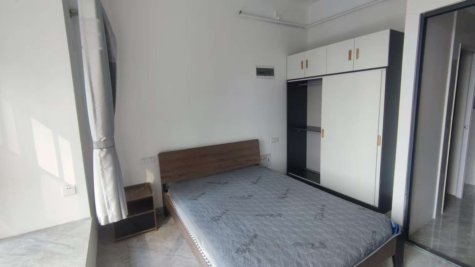 太一格 1室1厅1卫 1000.0元/月 太一格 1室1厅1卫 1000.0元/月室内图