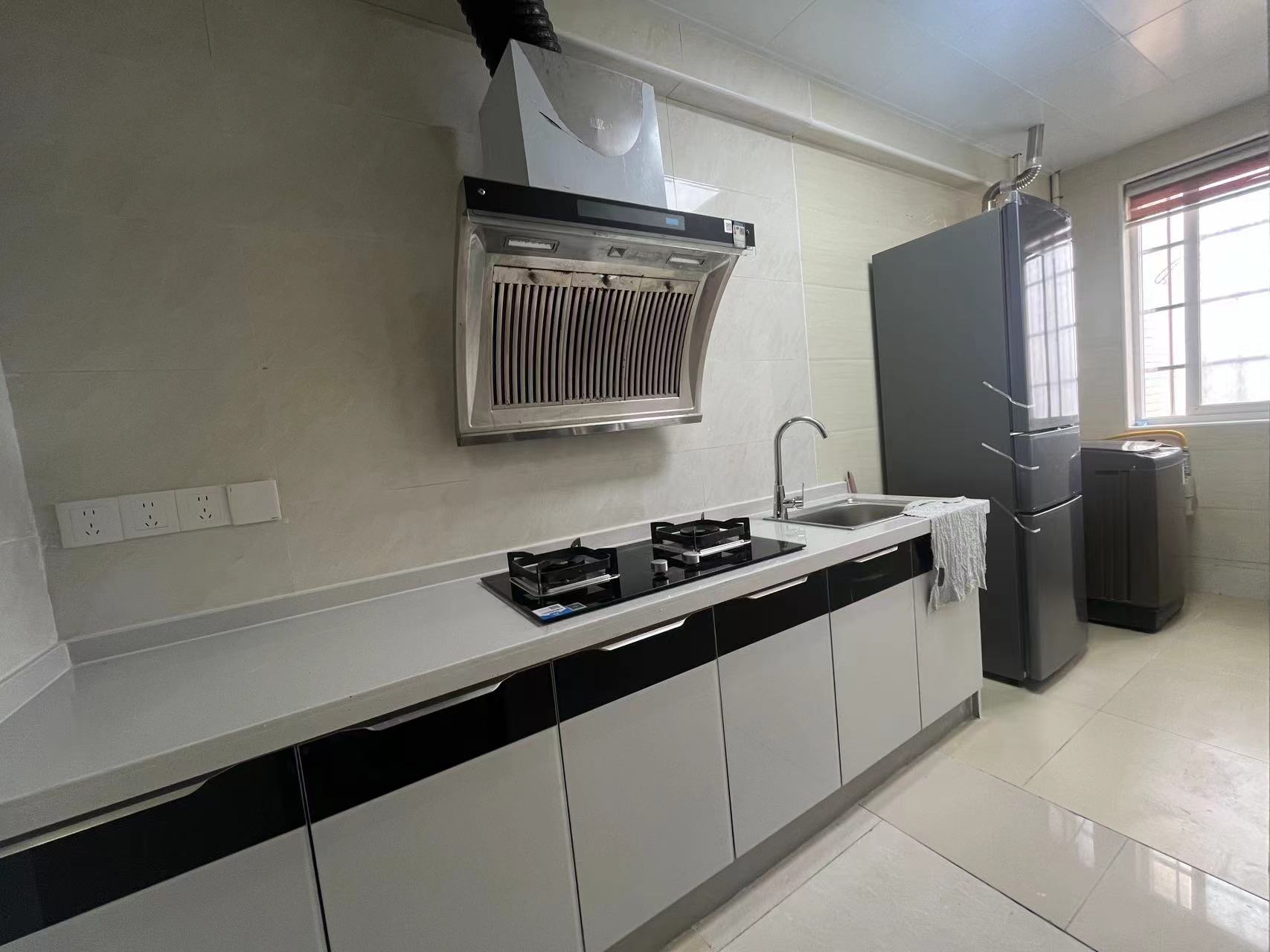 星城新宇颐景苑  1室1厅1卫    1650.0元/月 星城新宇颐景苑  1室1厅1卫    1650.0元/月室内图