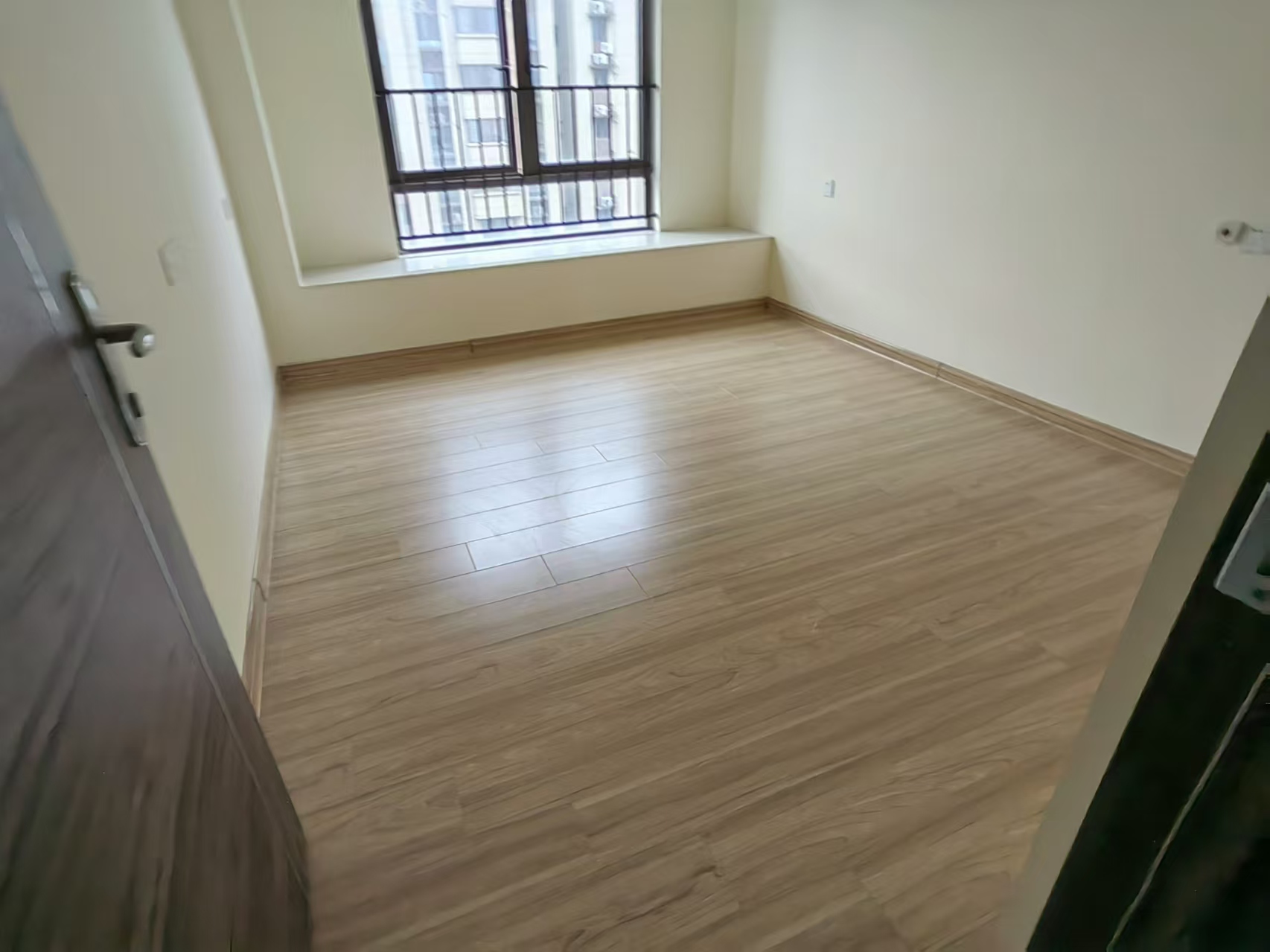 碧桂园公园壹号(凯怡茗苑) 3室2厅1卫 1600.0元/月 碧桂园公园壹号(凯怡茗苑) 3室2厅1卫 1600.0元/月室内图