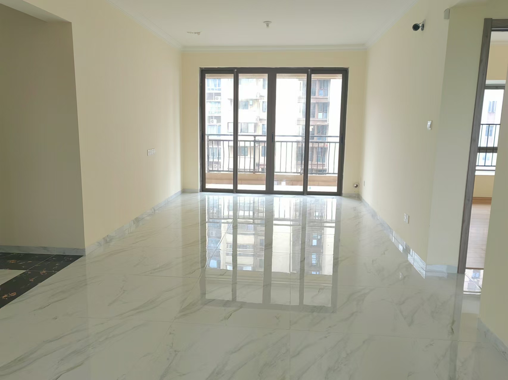 碧桂园公园壹号(凯怡茗苑) 3室2厅1卫 1600.0元/月 碧桂园公园壹号(凯怡茗苑) 3室2厅1卫 1600.0元/月室内图