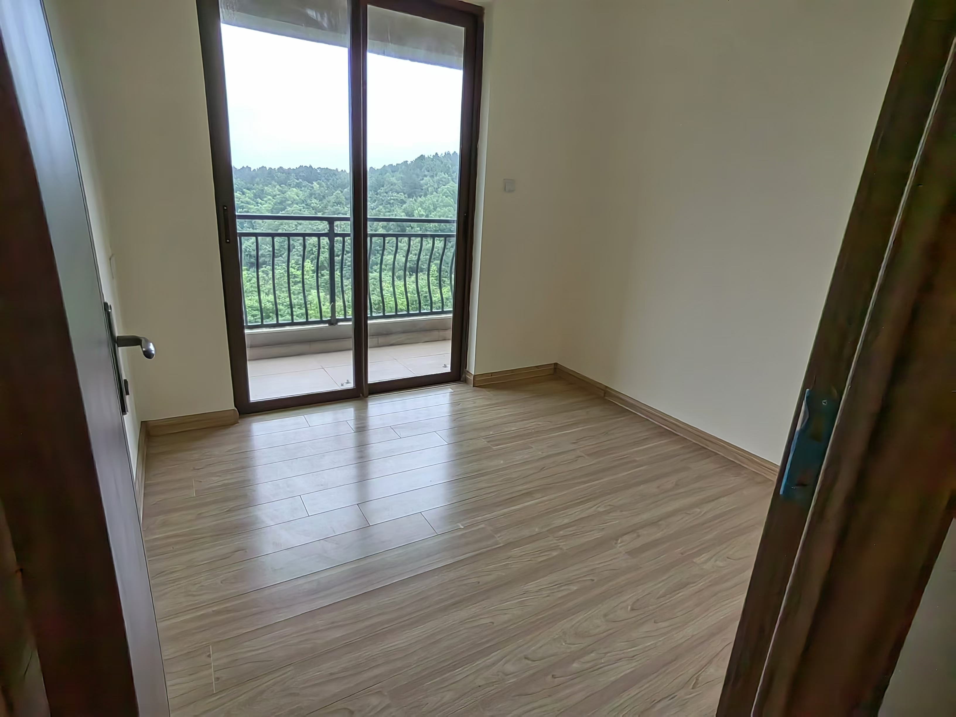 碧桂园公园壹号(凯怡茗苑) 3室2厅1卫 1600.0元/月 碧桂园公园壹号(凯怡茗苑) 3室2厅1卫 1600.0元/月室内图