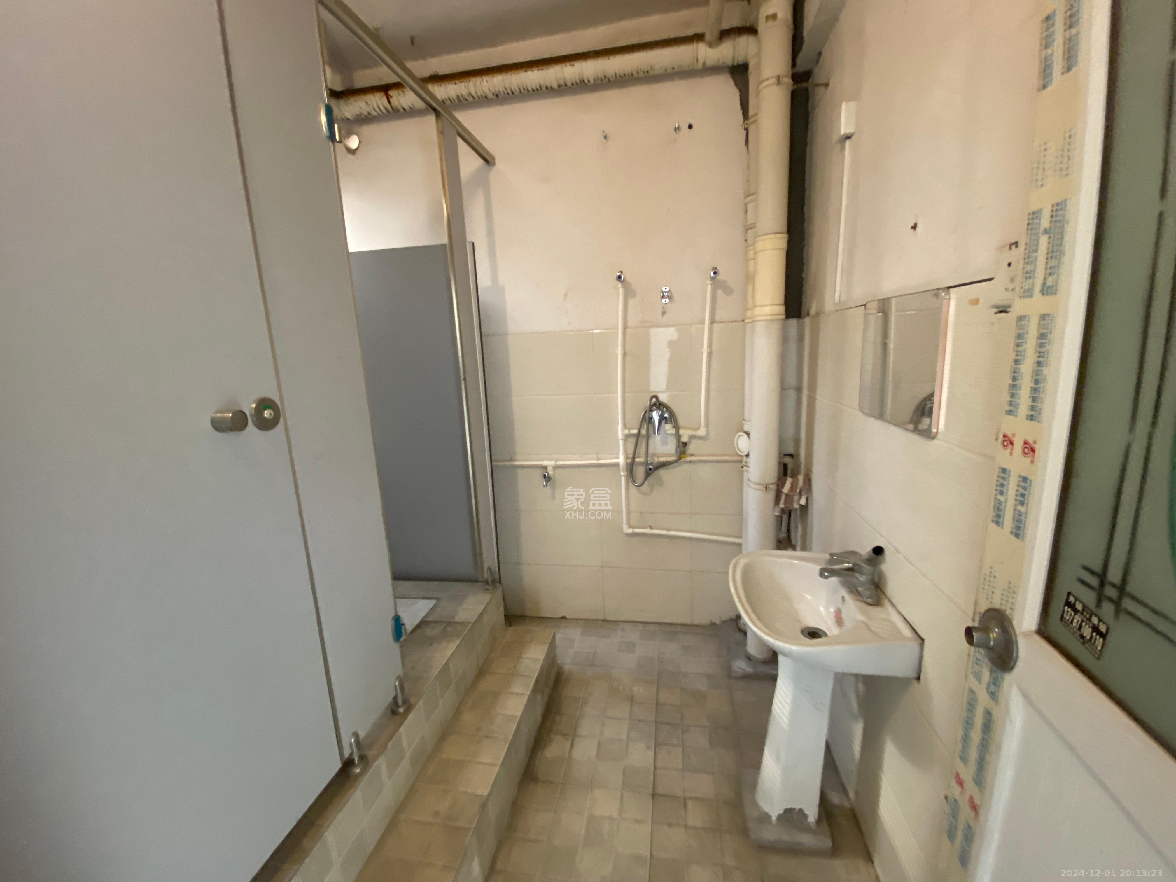 水映青山 6室2厅2卫 2200.0元/月 水映青山 6室2厅2卫 2200.0元/月室内图