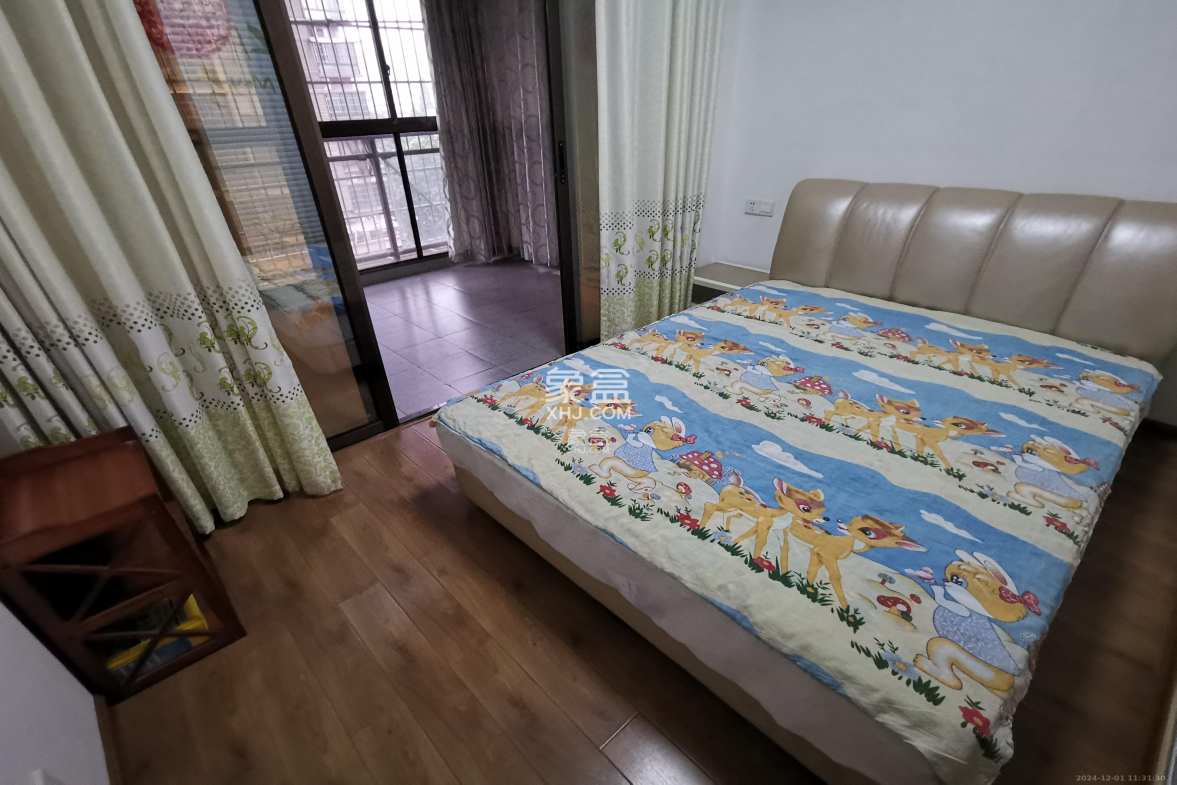 君悦紫园  1室1厅1卫    2200.0元/月 君悦紫园  1室1厅1卫    2200.0元/月室内图1