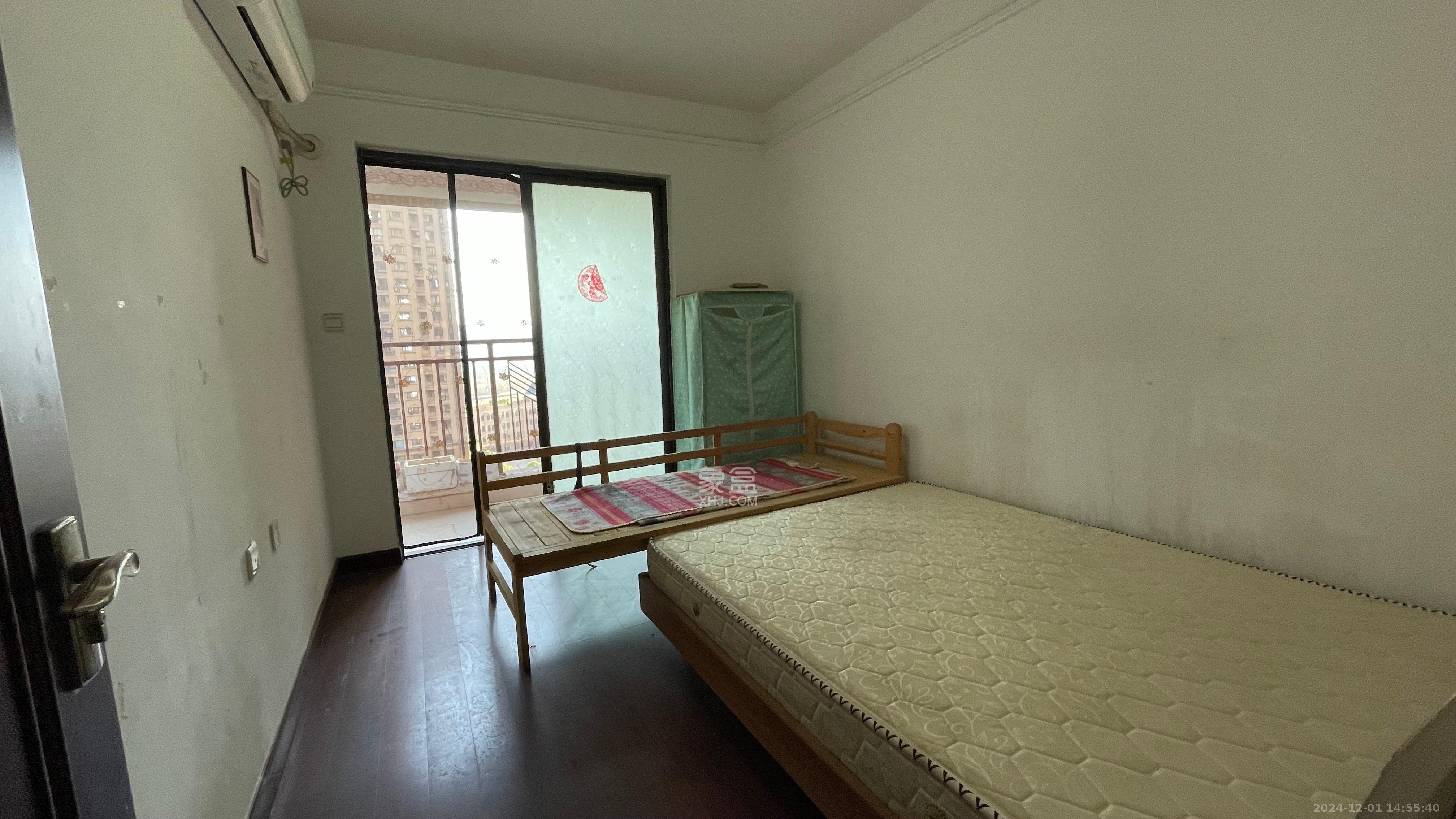 中海国际三期 3室2厅2卫 2300.0元/月 中海国际三期 3室2厅2卫 2300.0元/月室内图