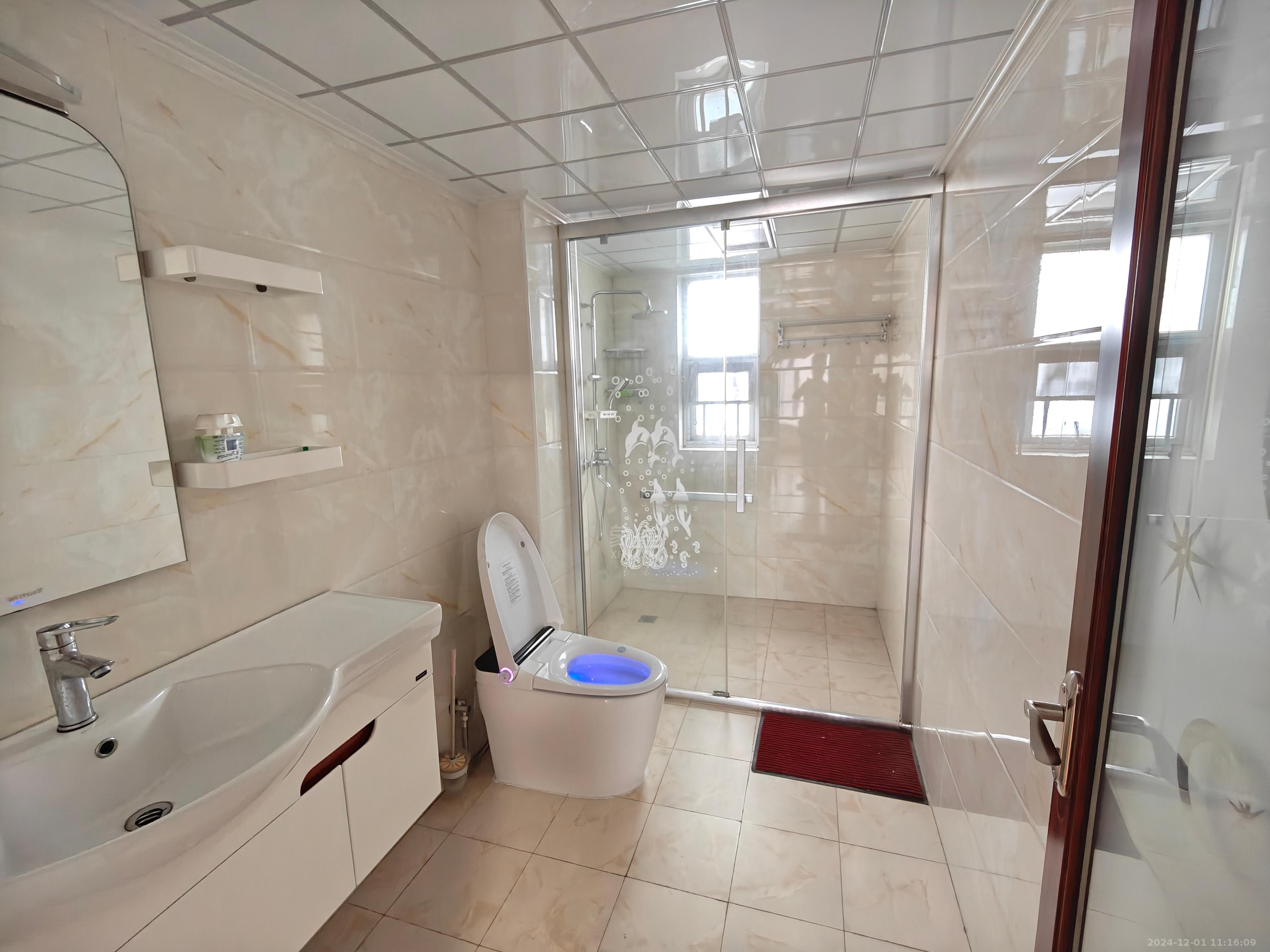 美的城二期 3室2厅2卫 2200.0元/月 美的城二期 3室2厅2卫 2200.0元/月室内图