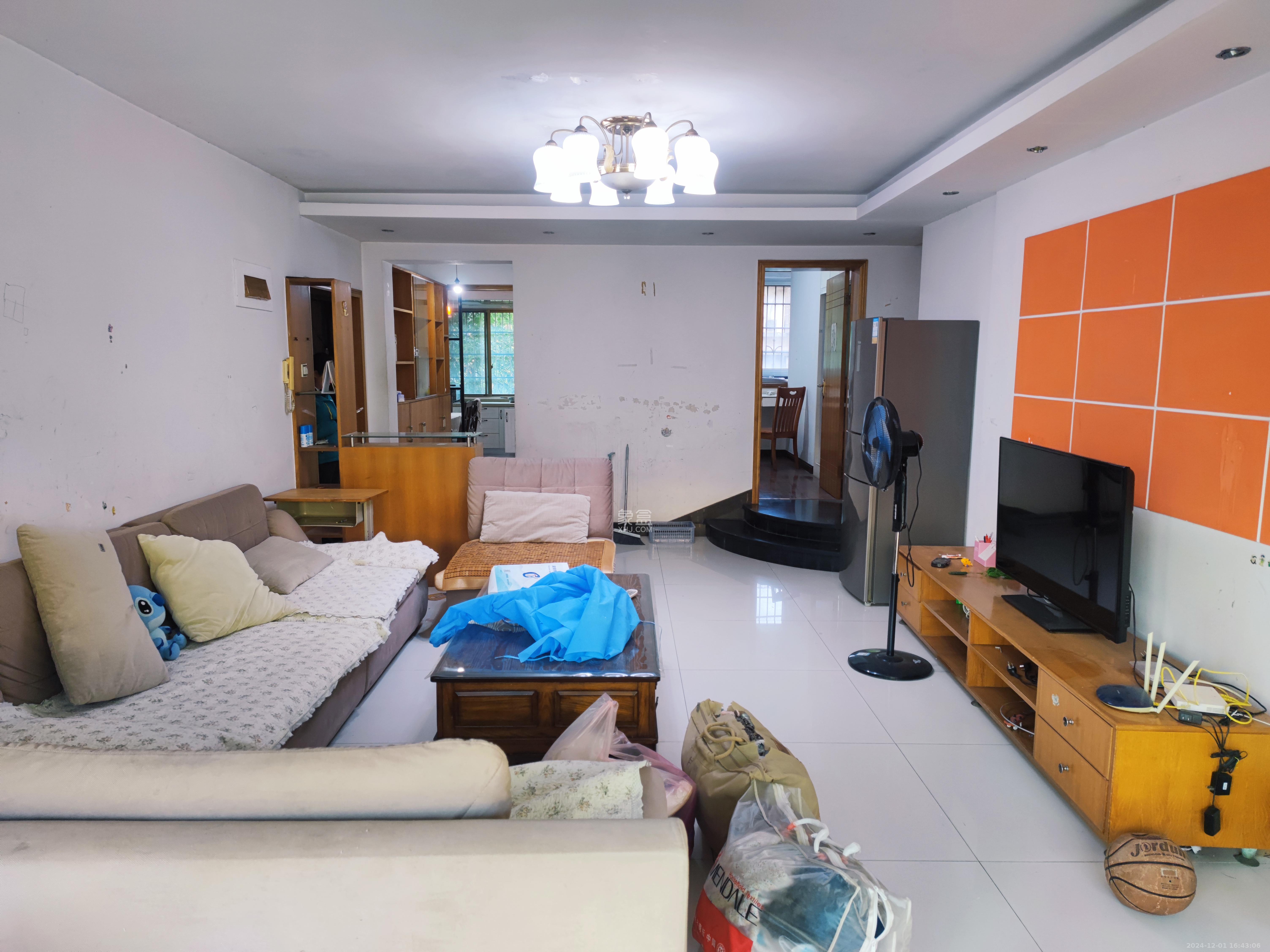 景香苑 3室2厅2卫 2200.0元/月 景香苑 3室2厅2卫 2200.0元/月室内图