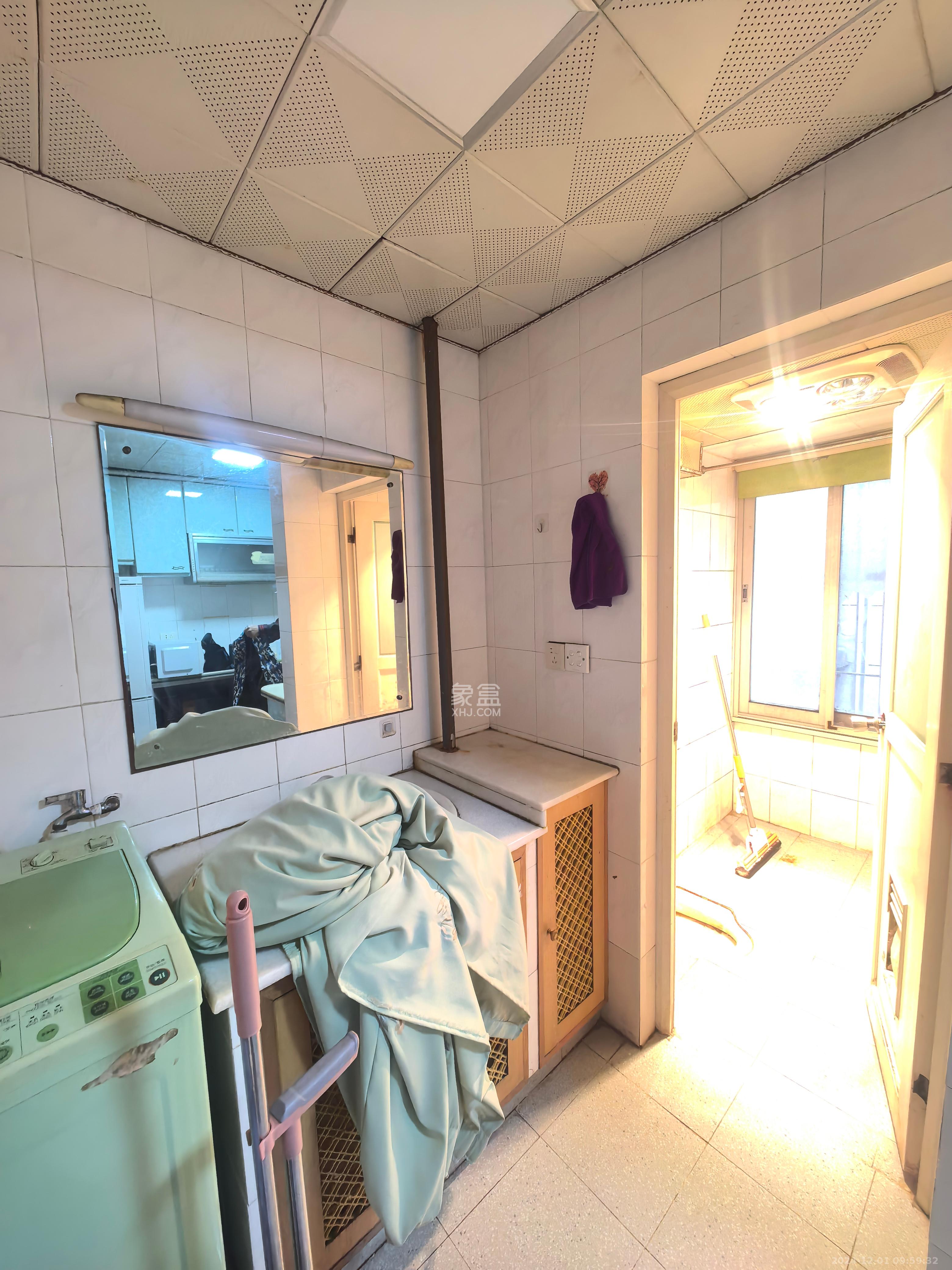 向韶村 2室1厅1卫 2200.0元/月 向韶村 2室1厅1卫 2200.0元/月室内图