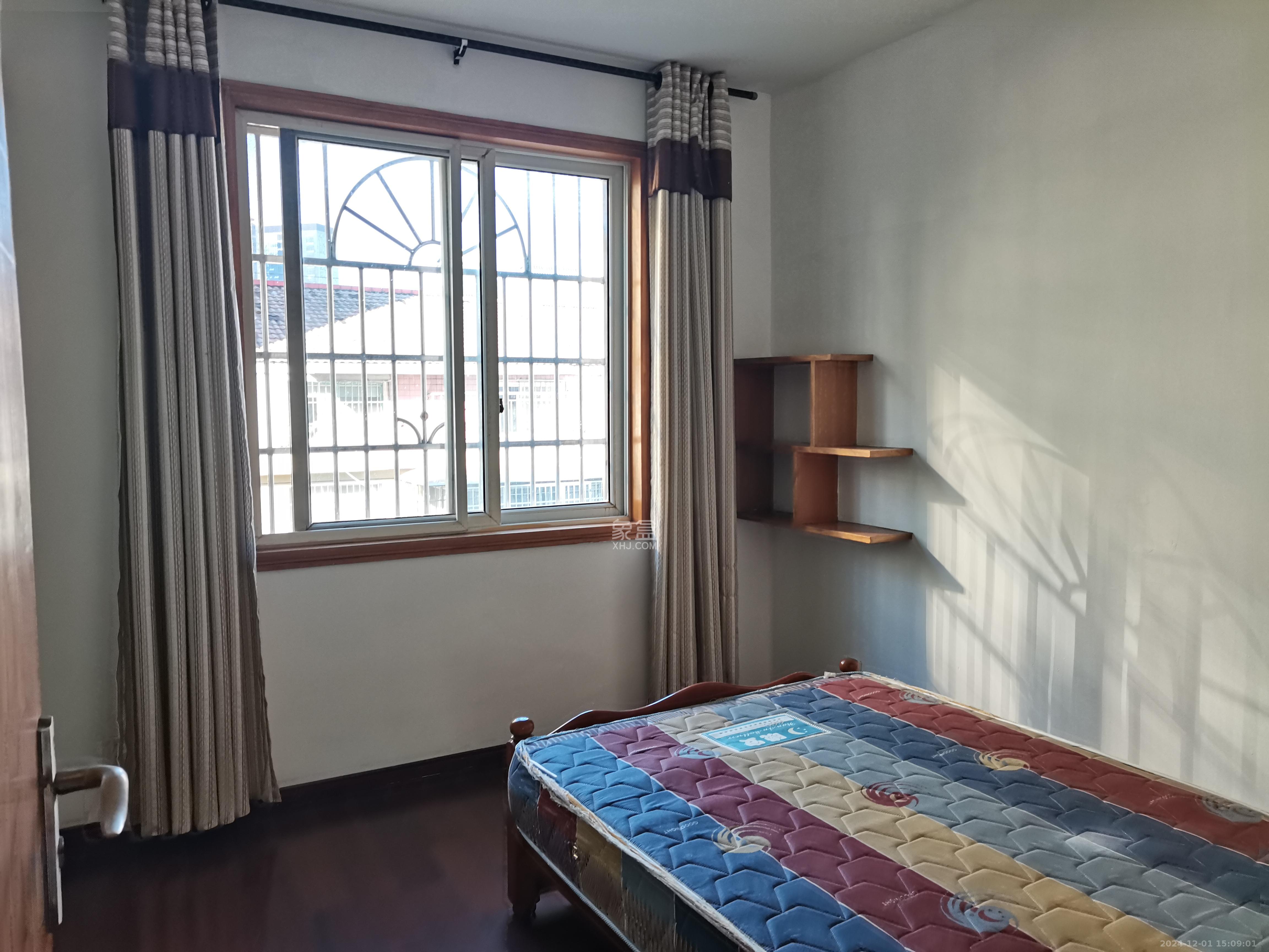 富绿新村  3室2厅1卫   1900.00元/月室内图