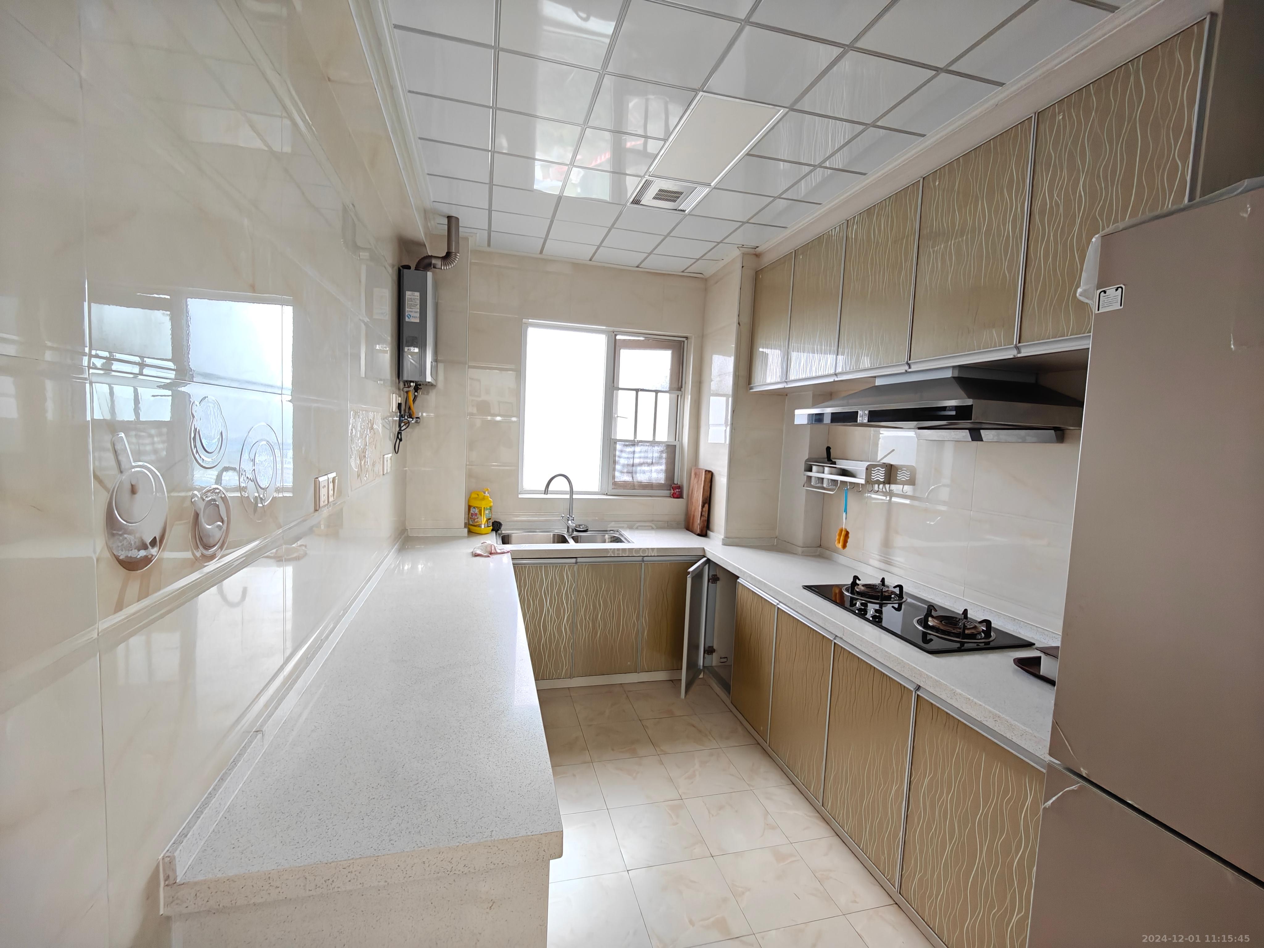 美的城二期 3室2厅2卫 2200.0元/月 美的城二期 3室2厅2卫 2200.0元/月室内图