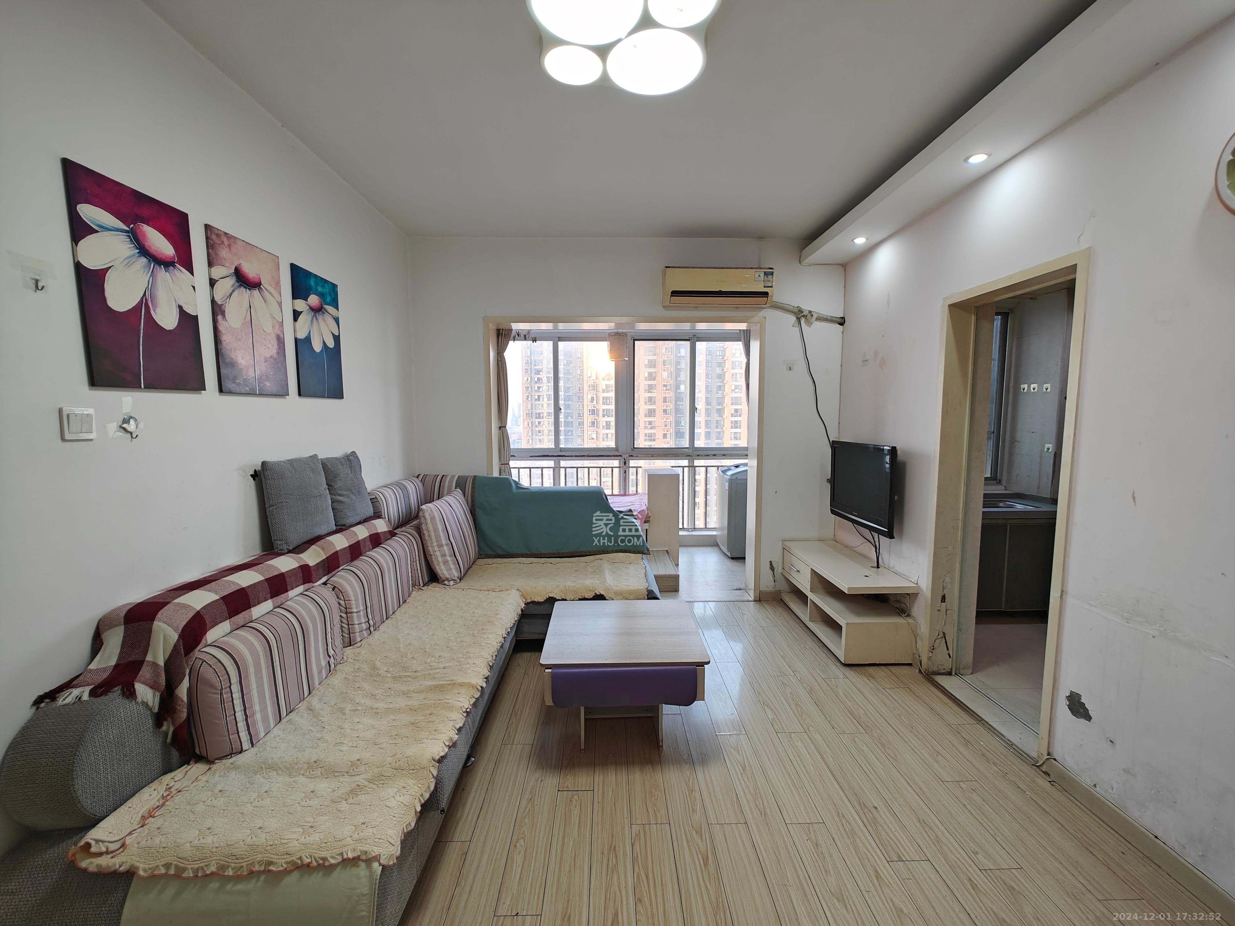 菁华源 1室1厅1卫 1800.0元/月 菁华源 1室1厅1卫 1800.0元/月室内图