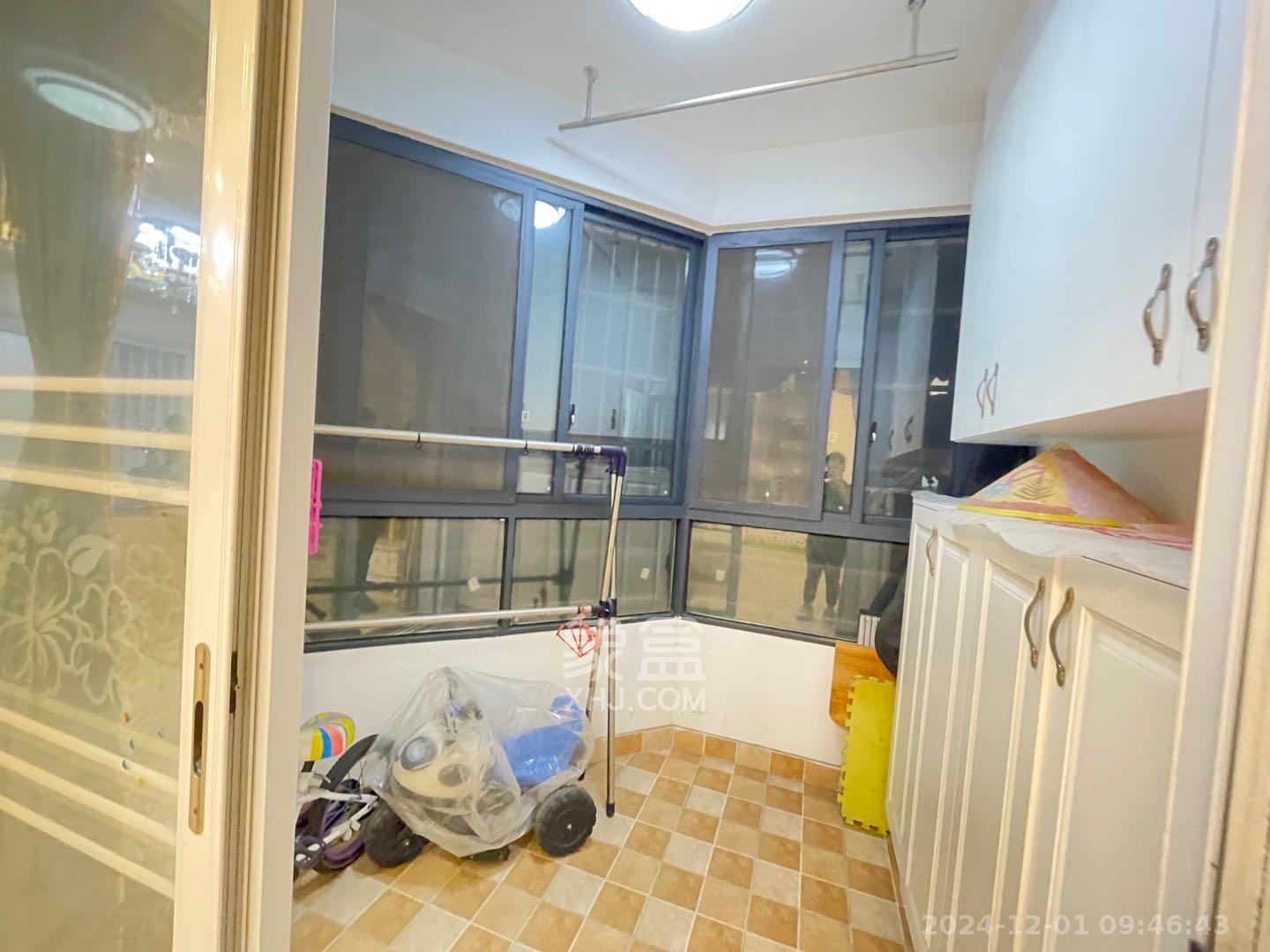 兴威帕克水岸  3室2厅2卫   3000.00元/月室内图