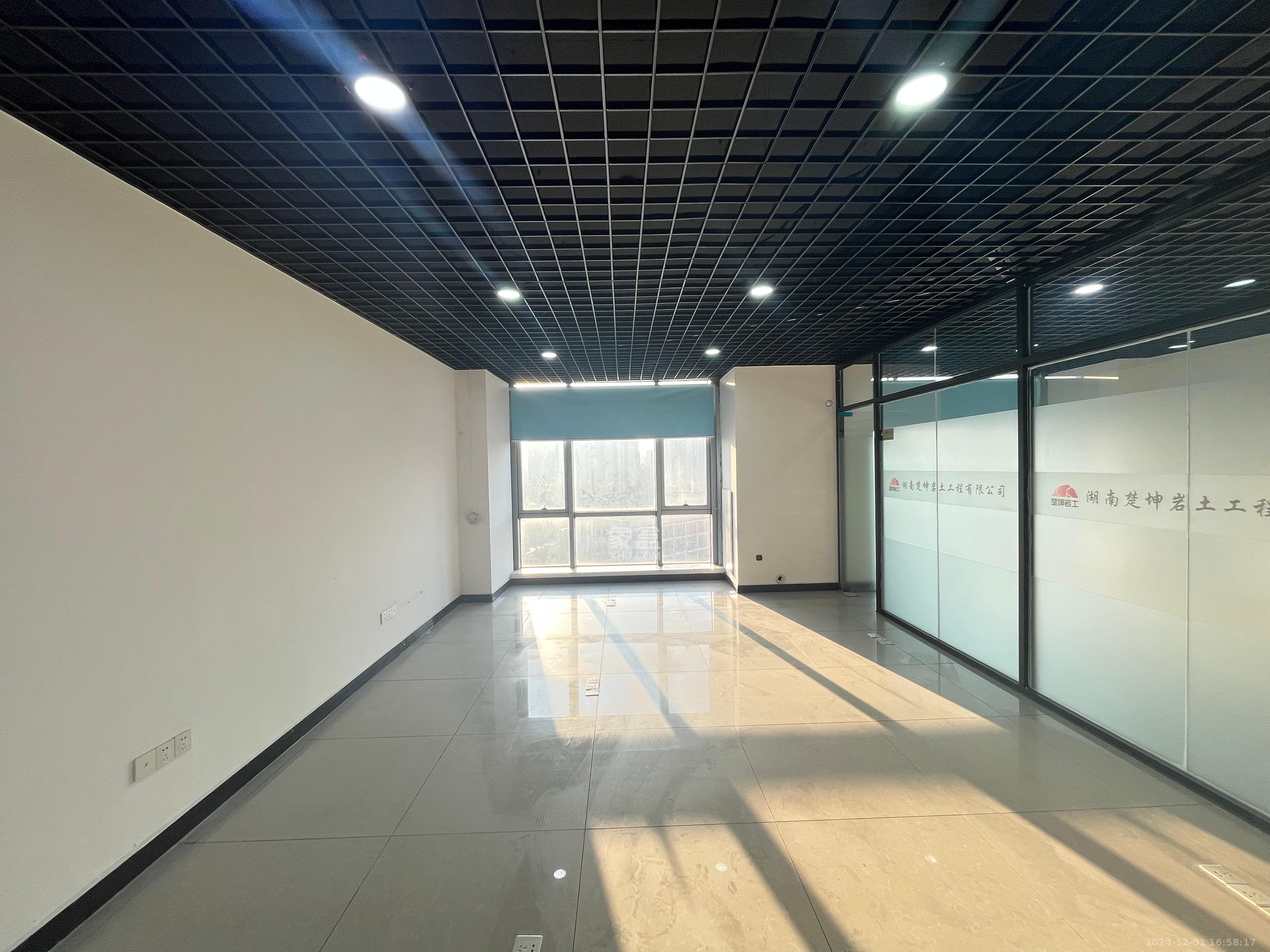 奥克斯缔壹城  0室0厅1卫   4000.00元/月室内图